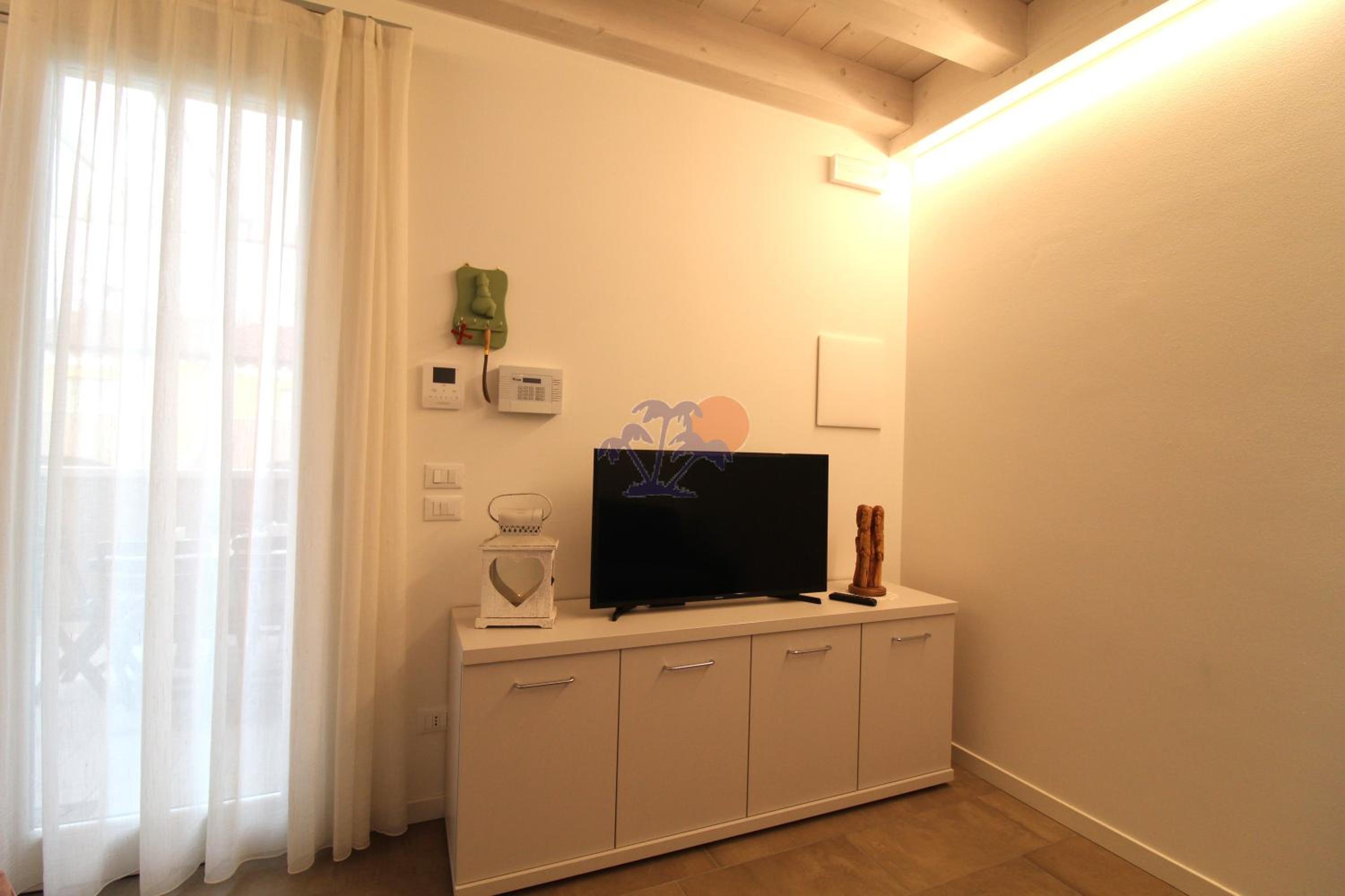 Apartment with Balcony photo 1