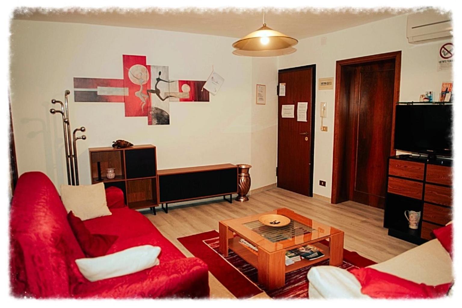 Three-Bedroom Apartment photo 1