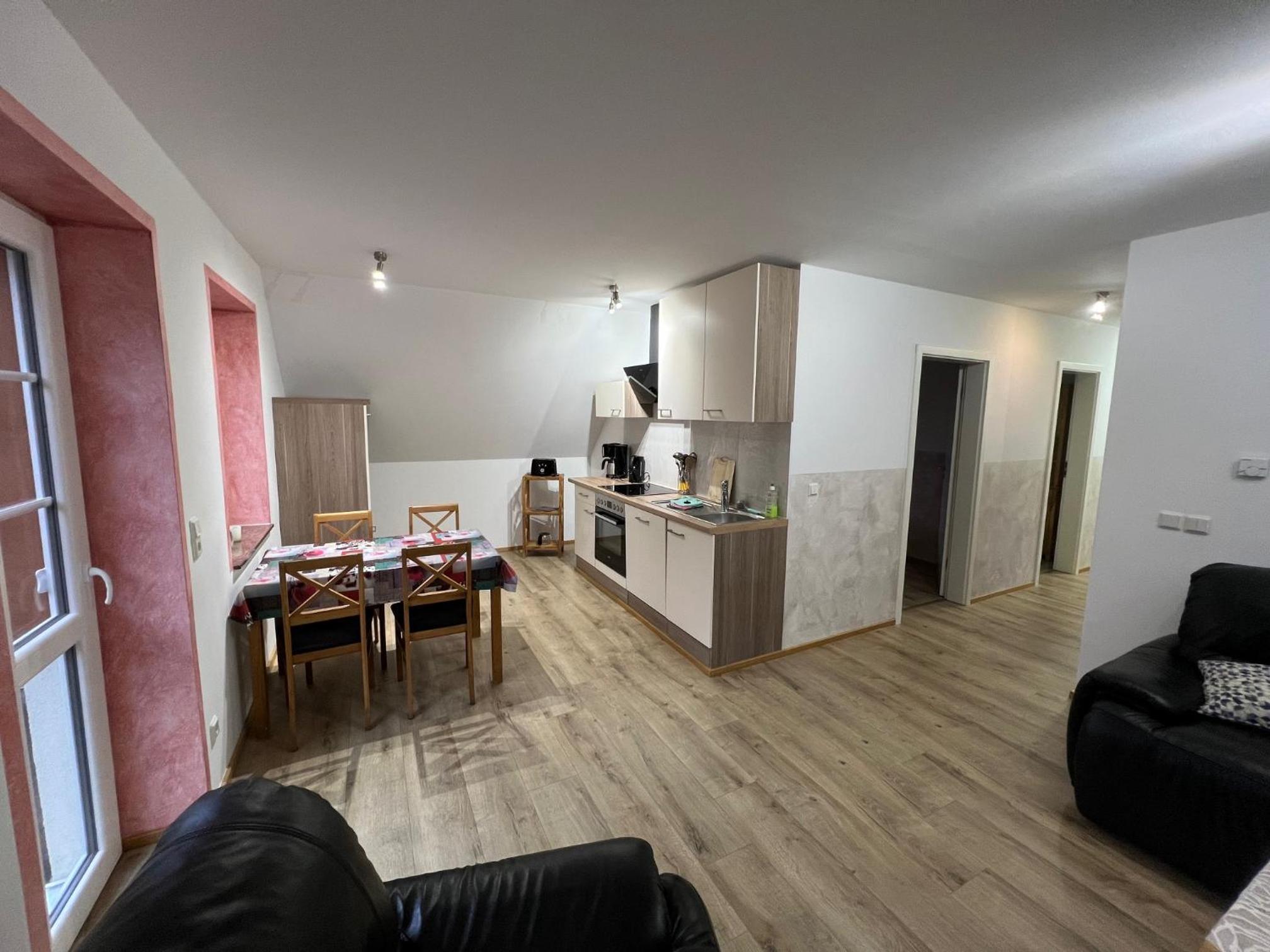 Apartment with Balcony photo 3