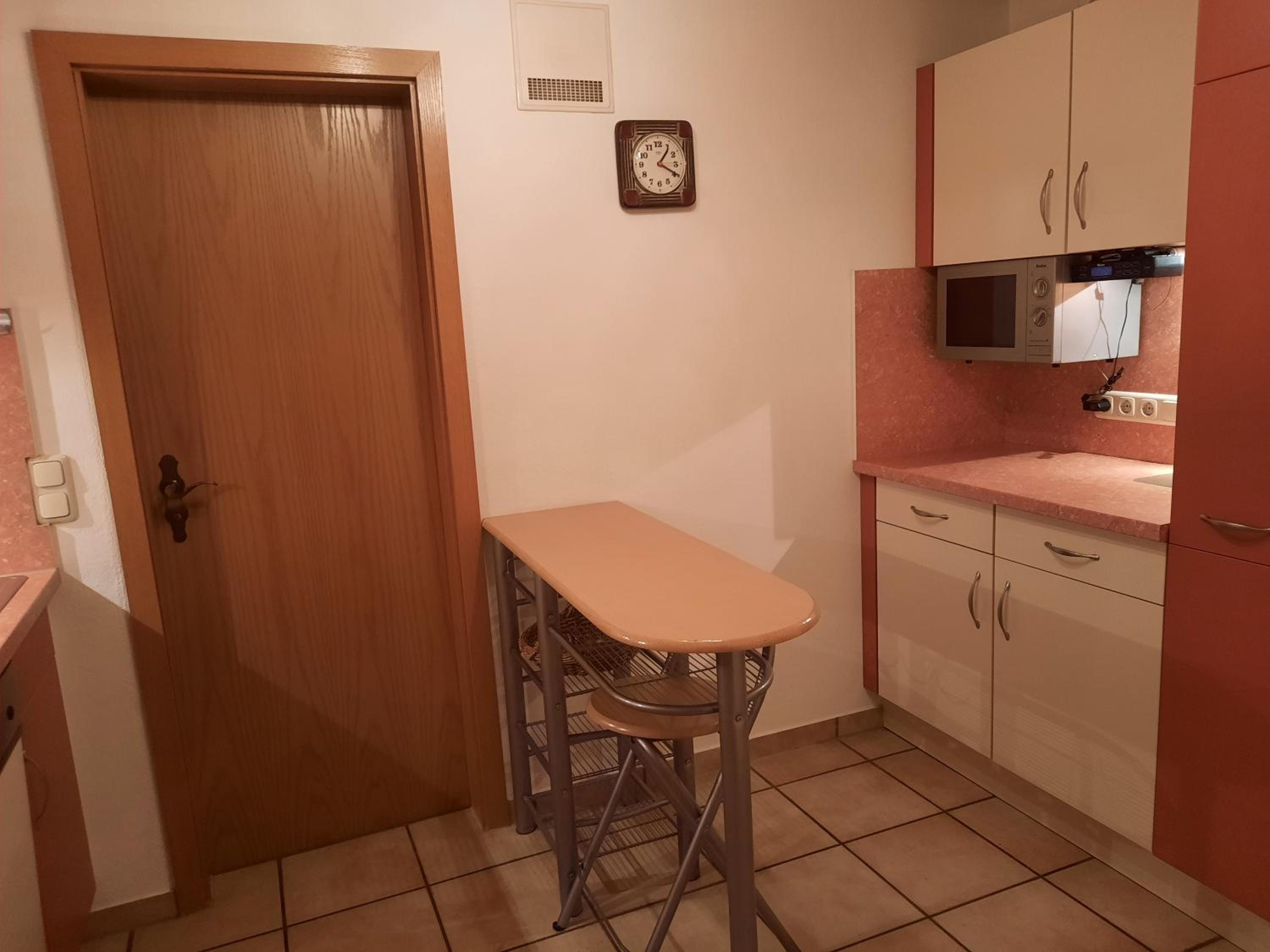 Apartment with Mountain View photo 3