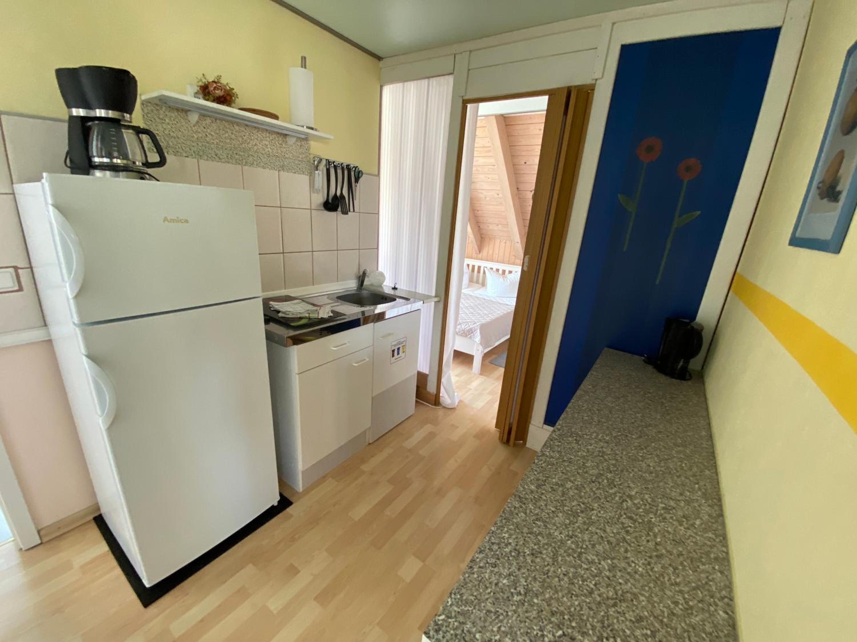 Apartment with Shower photo 2