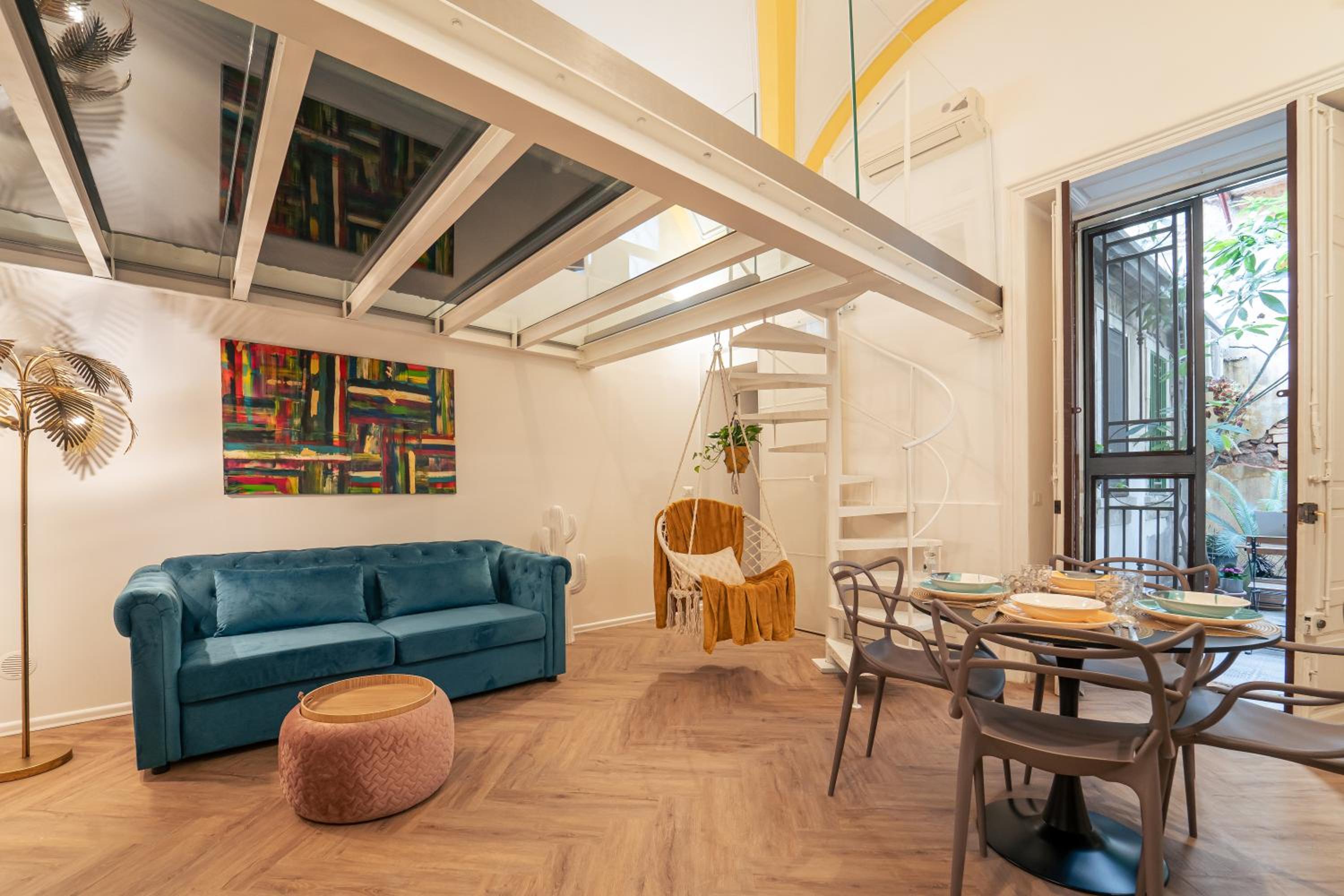 Deluxe Apartment