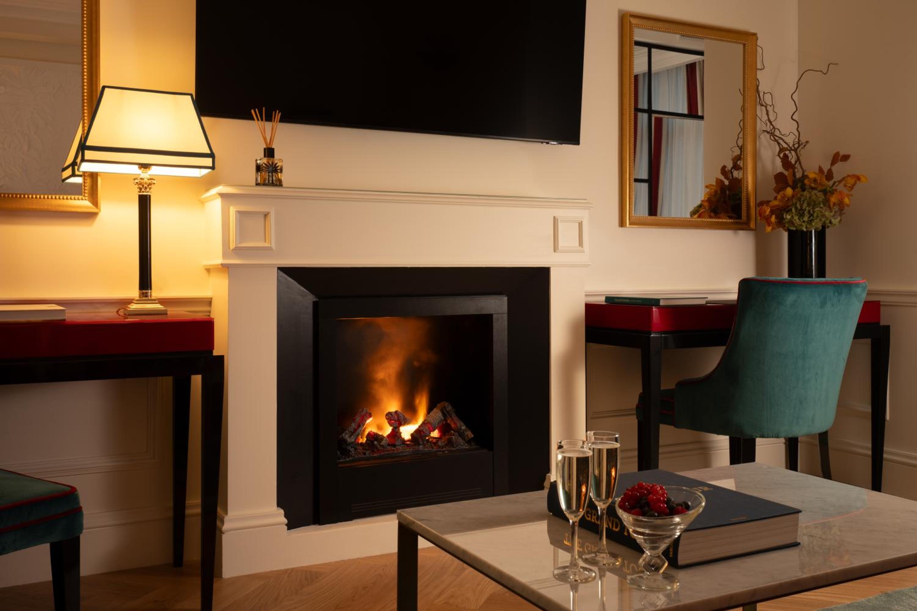 Romantic Junior Suite thumbnail 5