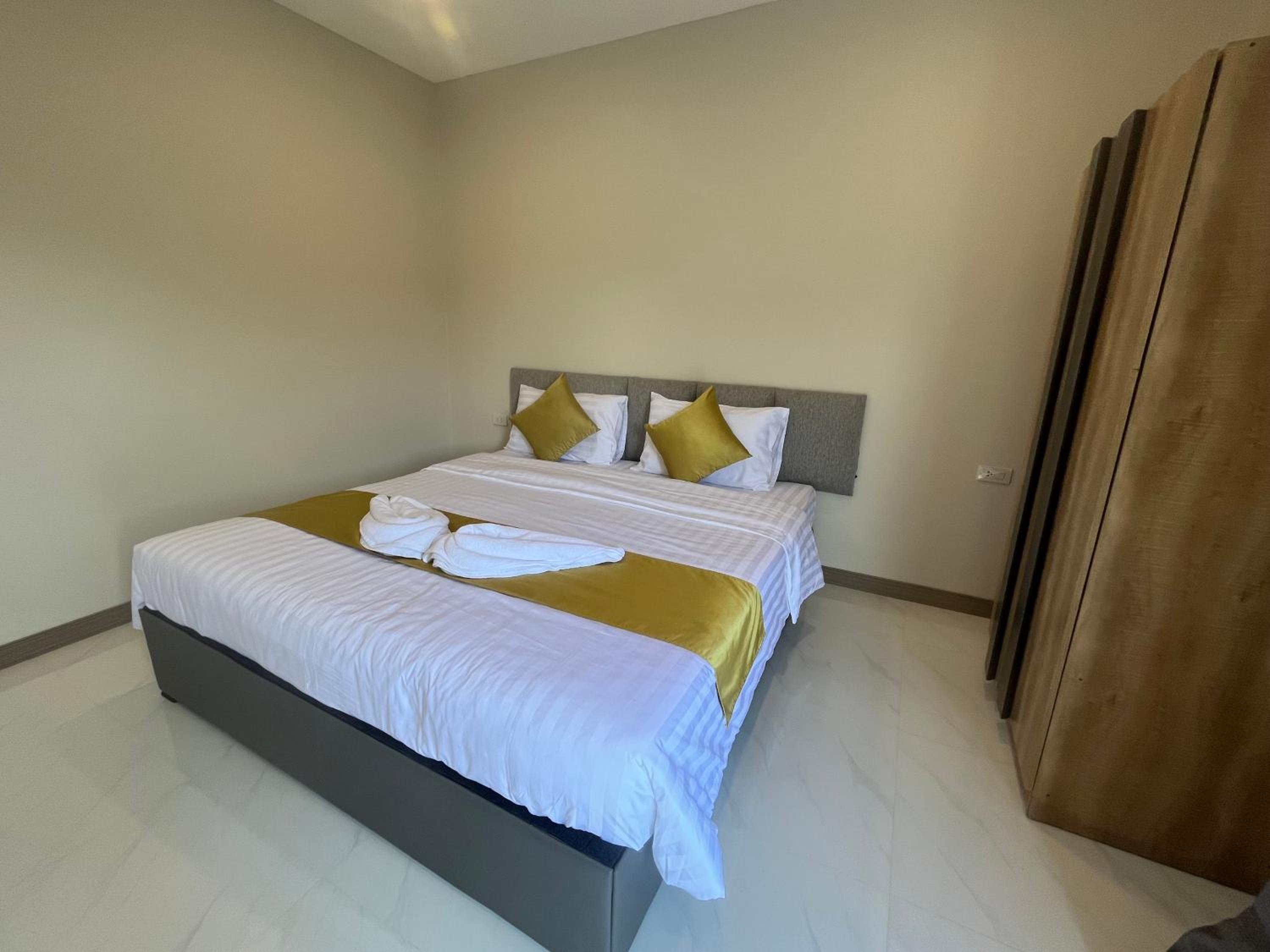 Two-Bedroom Villa - Photo 17