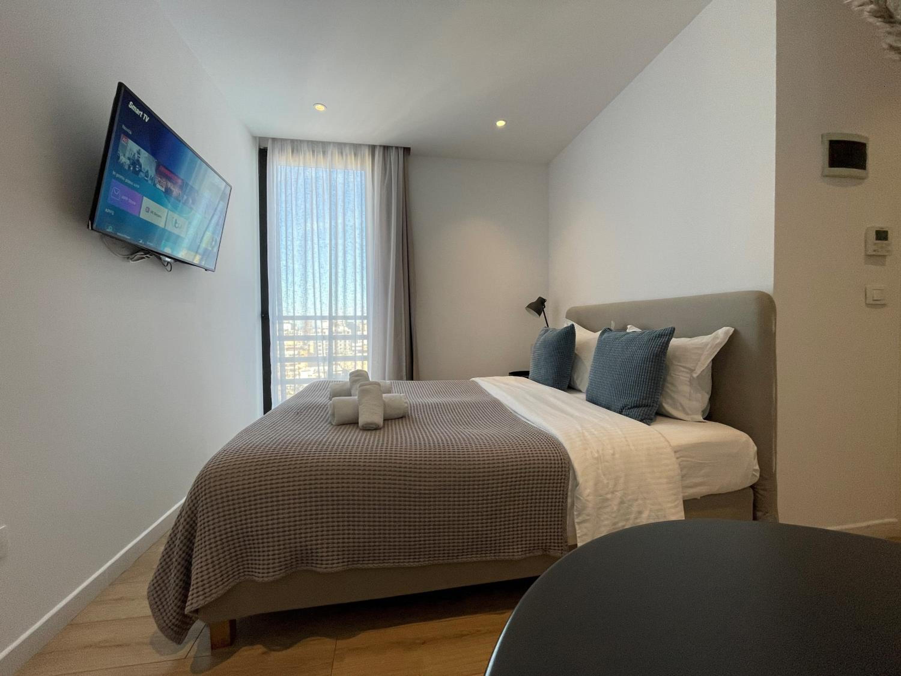 Studio Apartment photo 3
