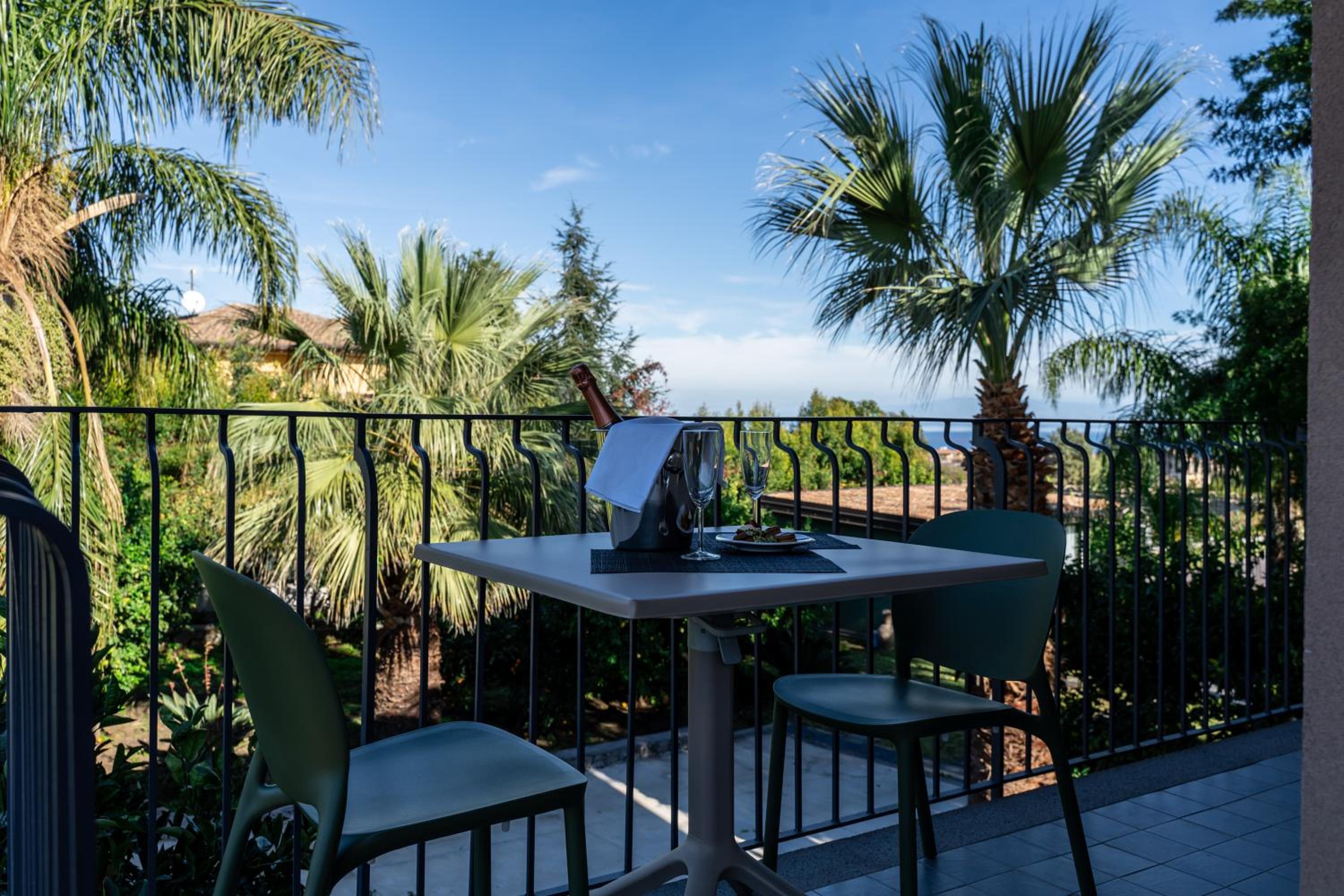 Superior Apartment photo 3