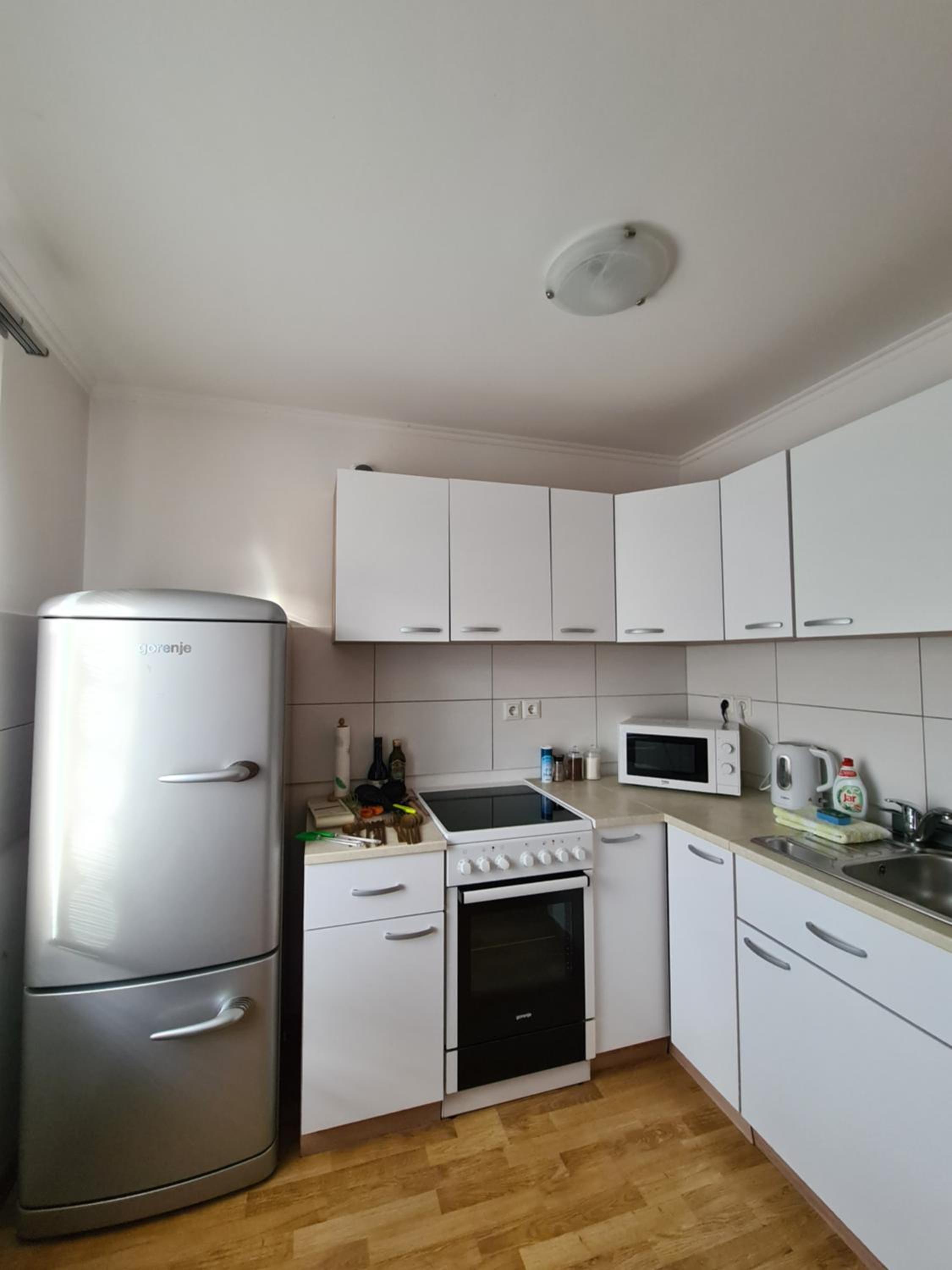 One-Bedroom Apartment photo 2