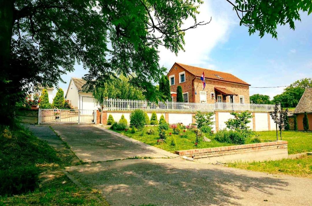 Three-Bedroom House photo 1