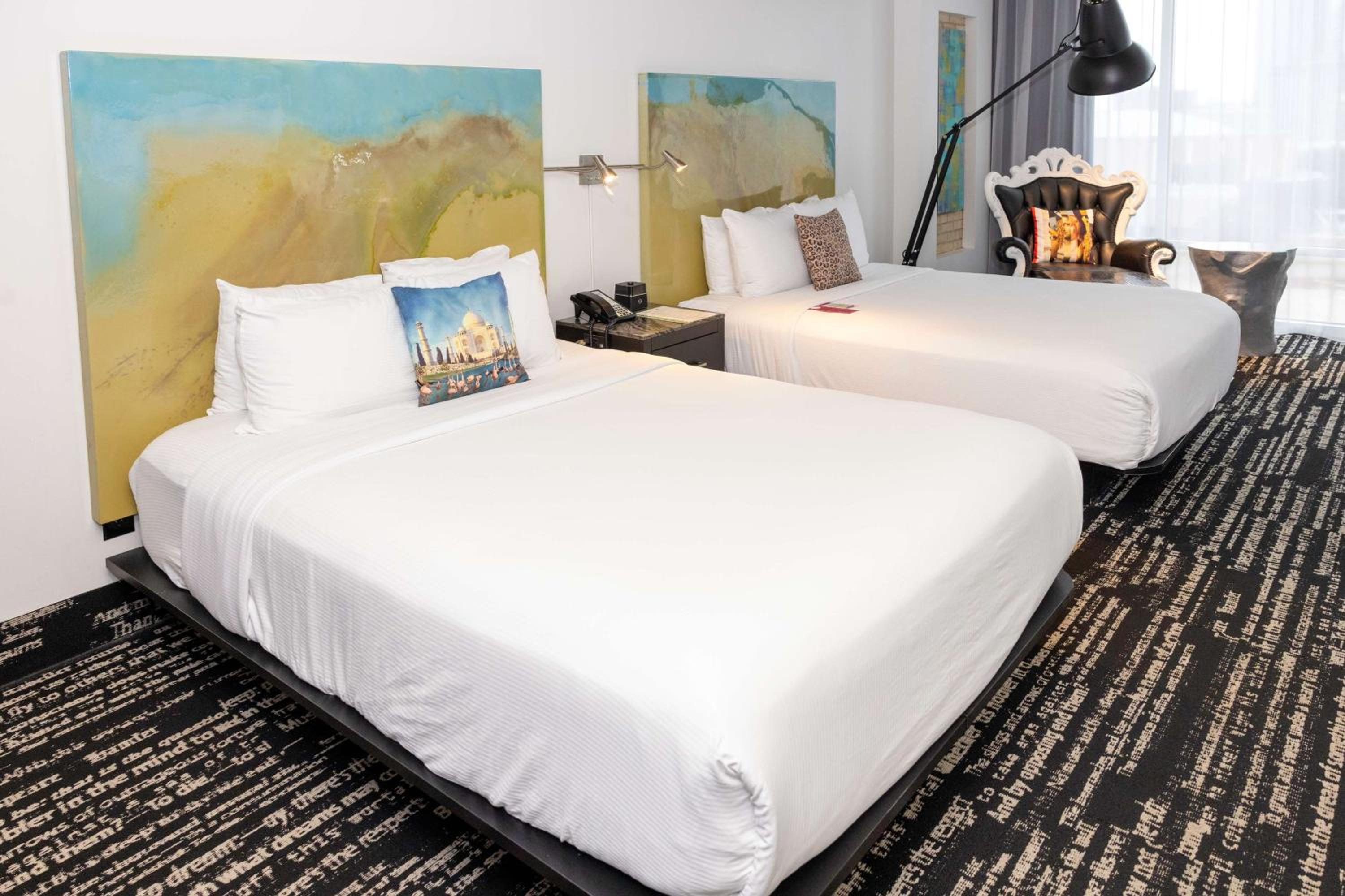 Queen Room with Two Queen Beds - Photo 3