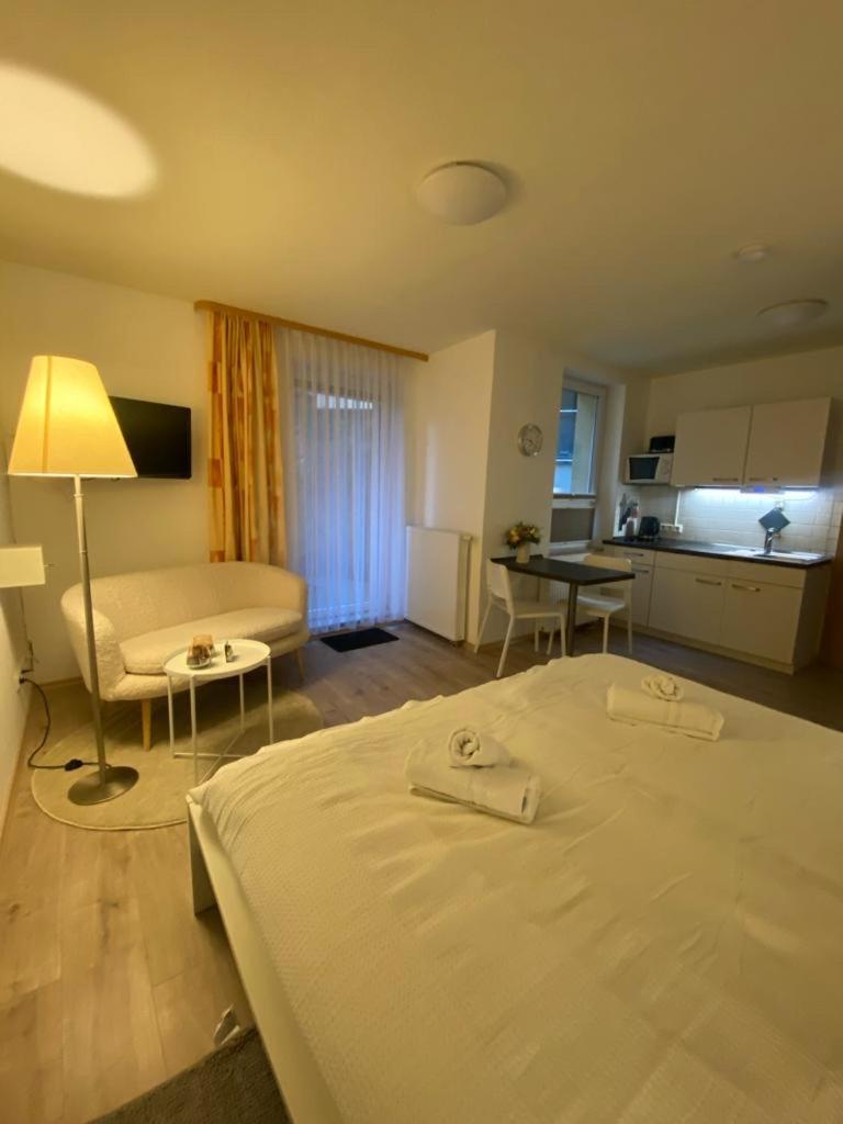Studio Apartment photo 3