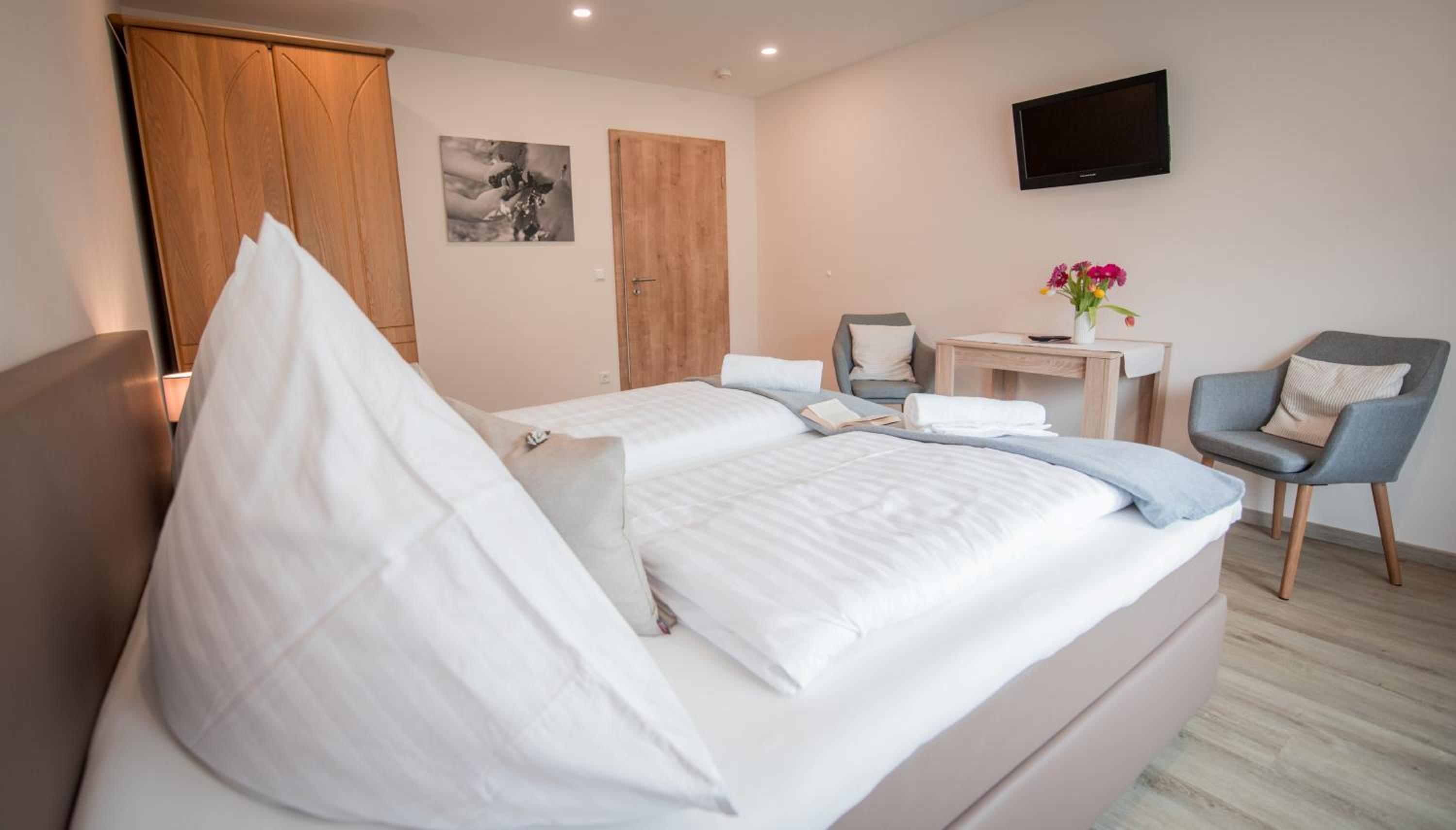 Deluxe Double Room photo 2