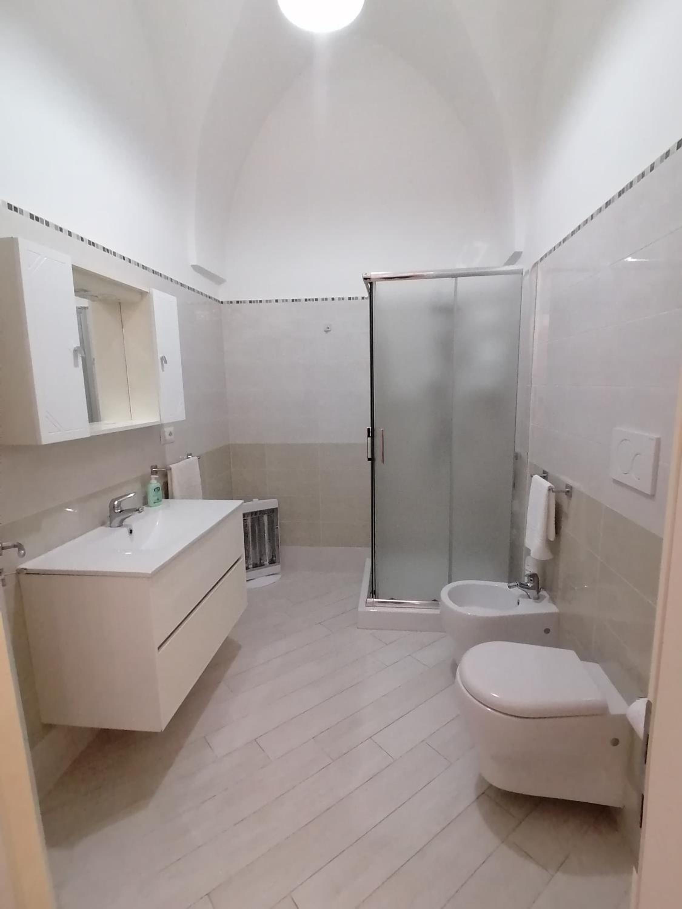 Apartment - Ground Floor photo 2