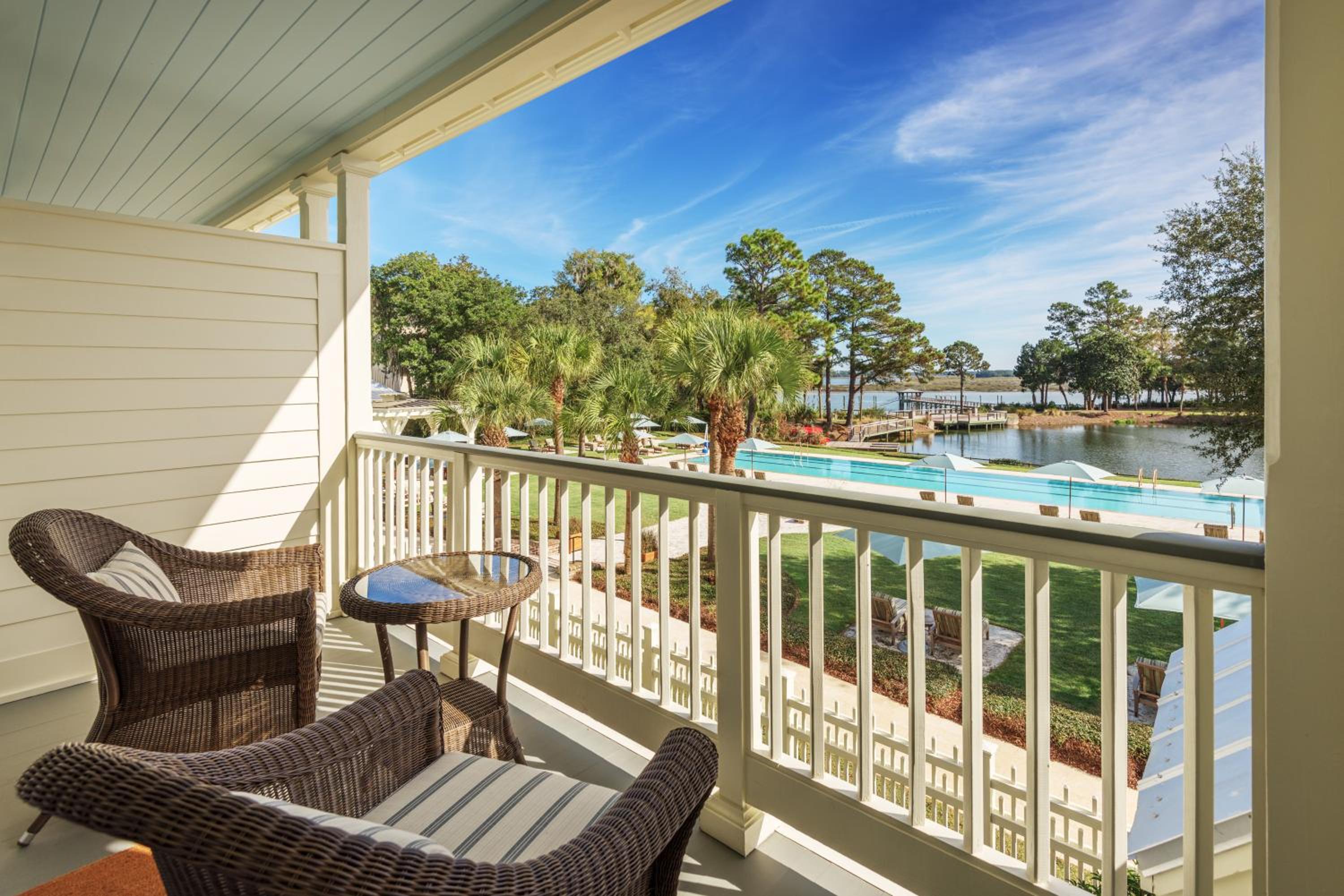 Poolside Guest House King Room