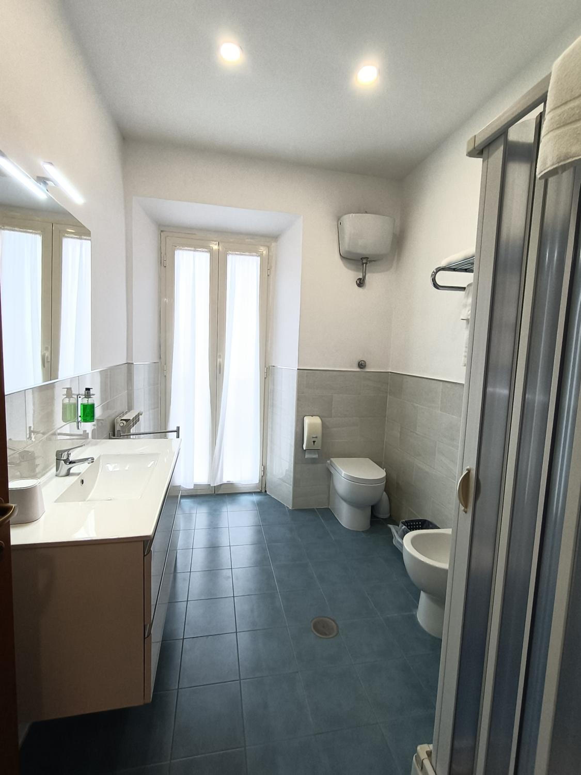 Standard Triple Room photo 3