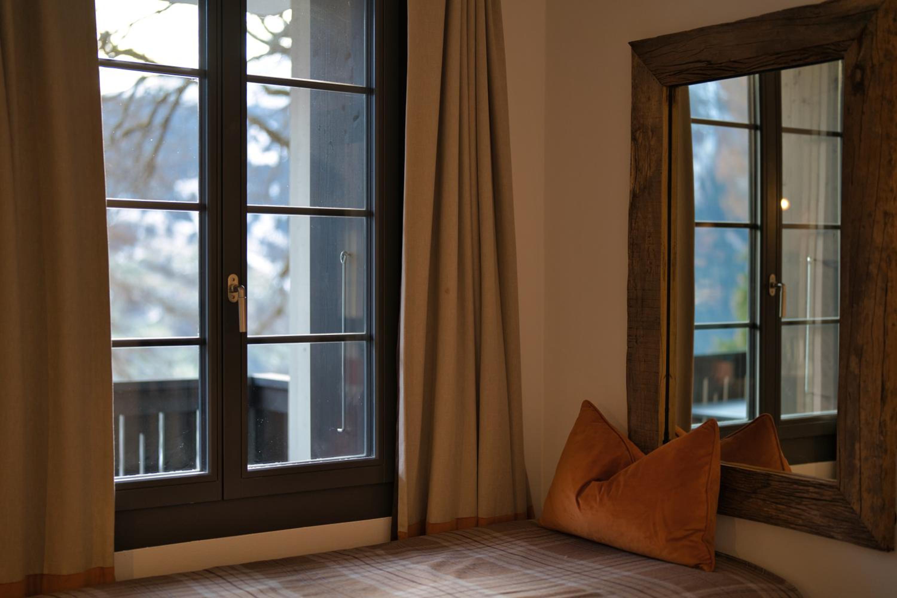 Eiger Suite with Balcony and Eiger View - Photo 8