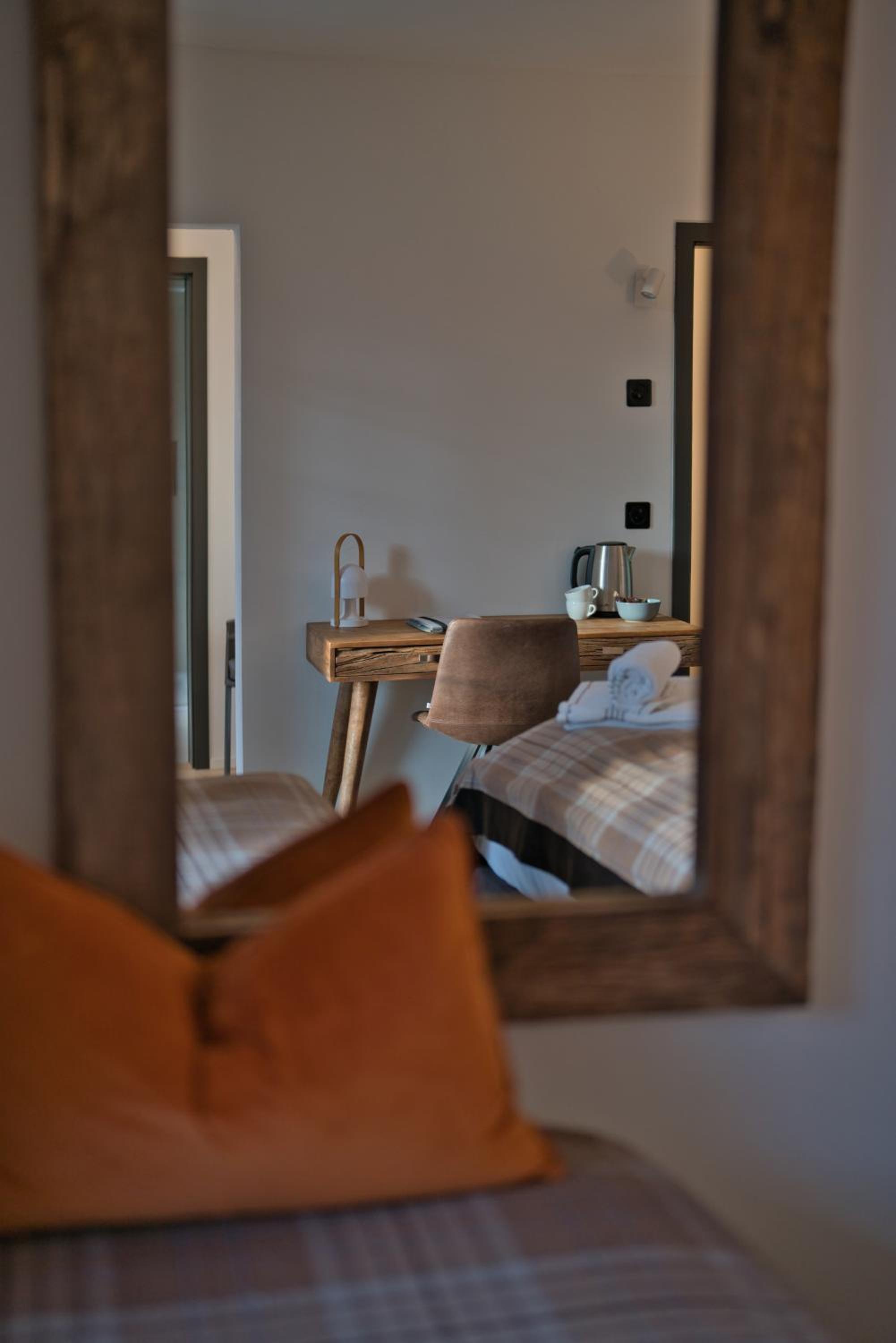 Eiger Suite with Balcony and Eiger View - Photo 7