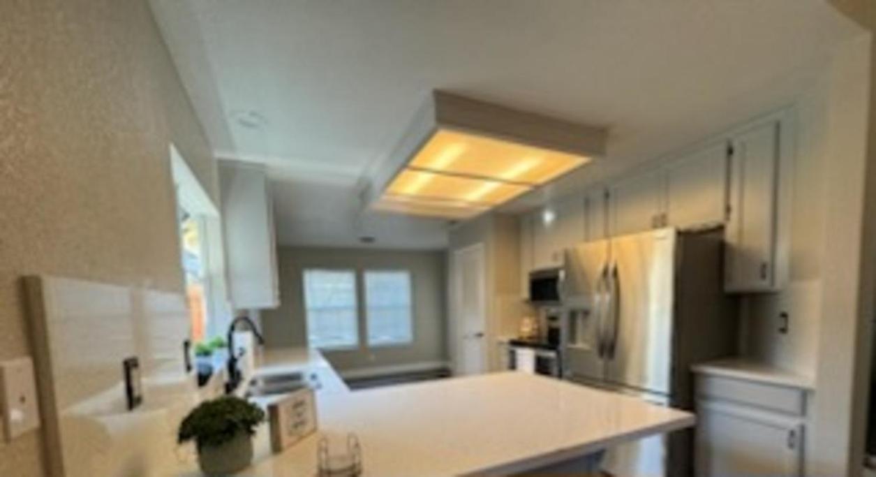 Four-Bedroom House photo 3