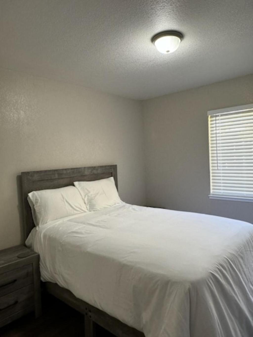 Four-Bedroom House photo 2