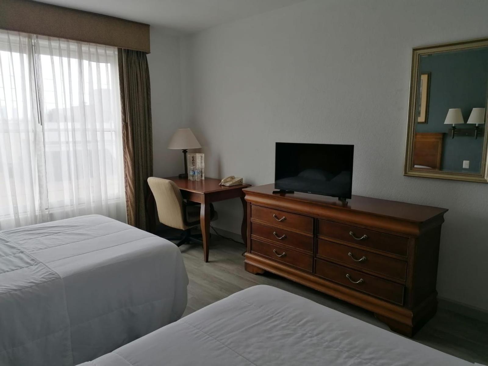 Double Room with Two Double Beds photo 2