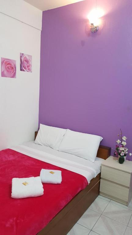 Double Room with Shared Bathroom photo 2