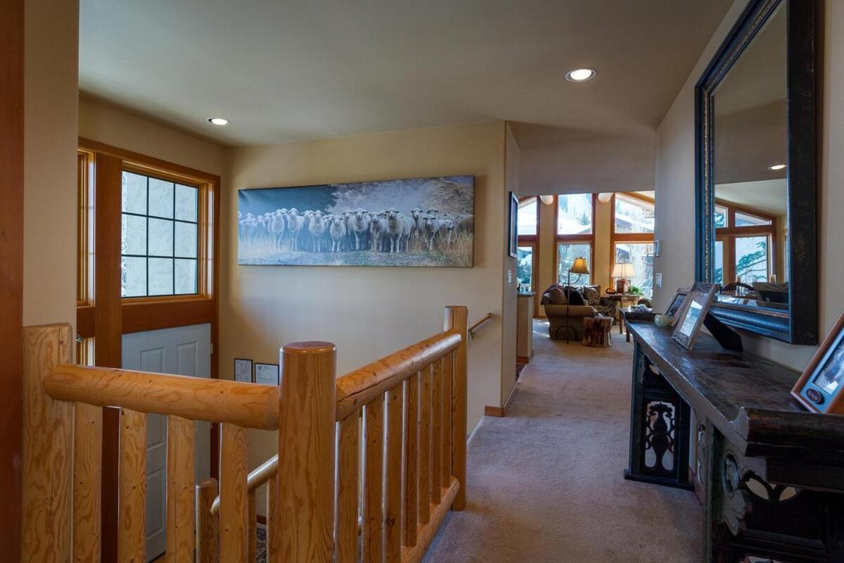 Four-Bedroom House photo 1