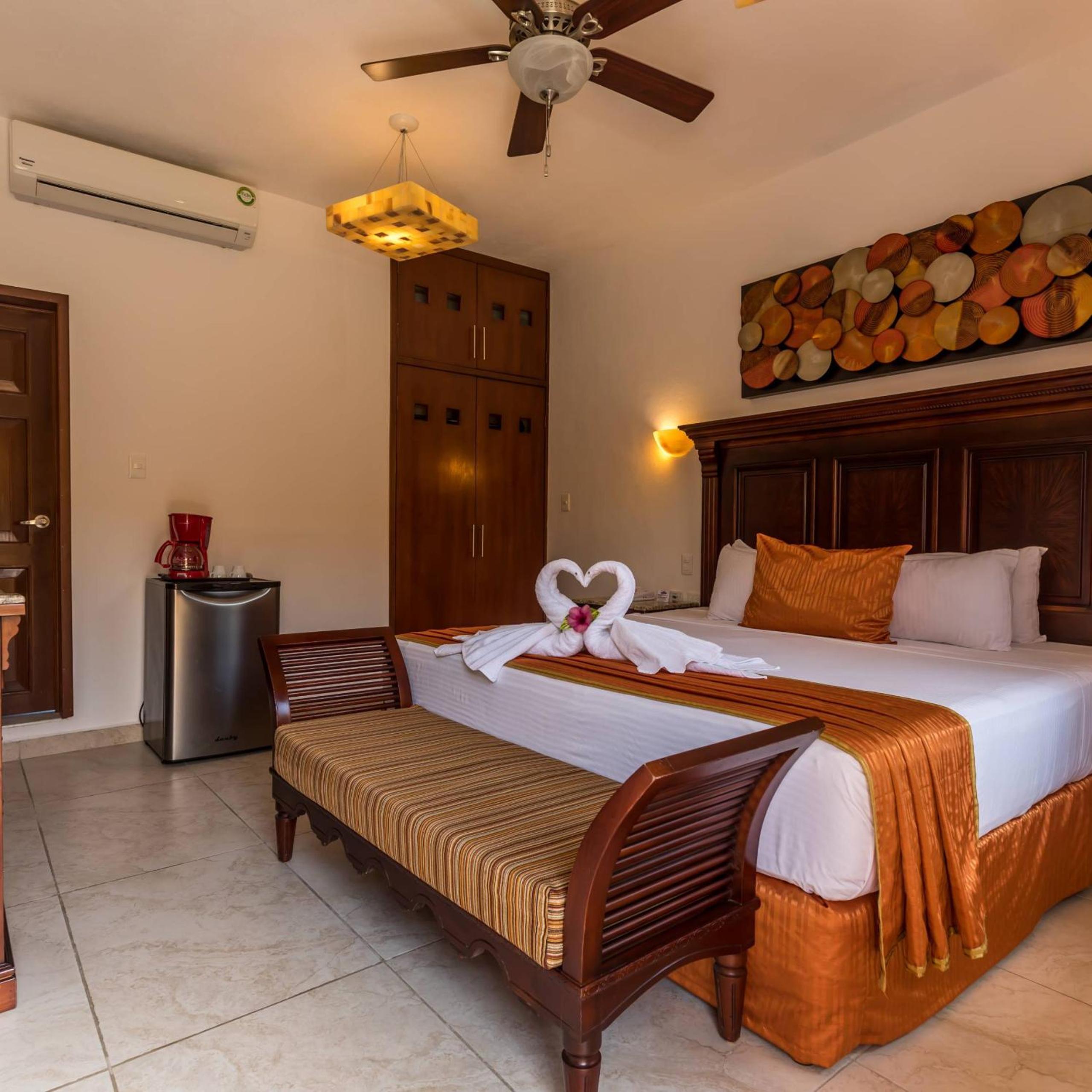 Deluxe Room - Photo 18