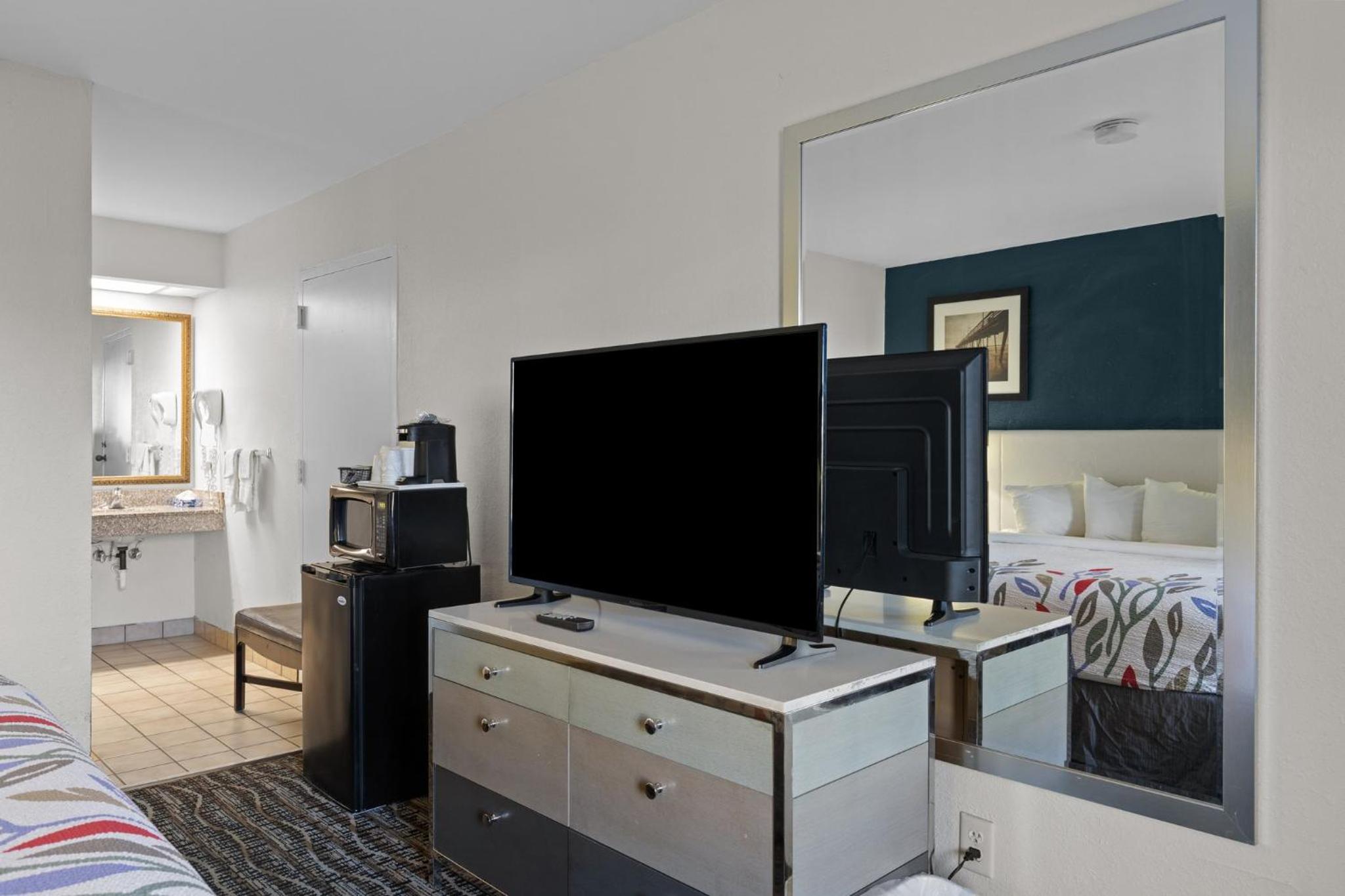 King Room - Disability Access photo 1