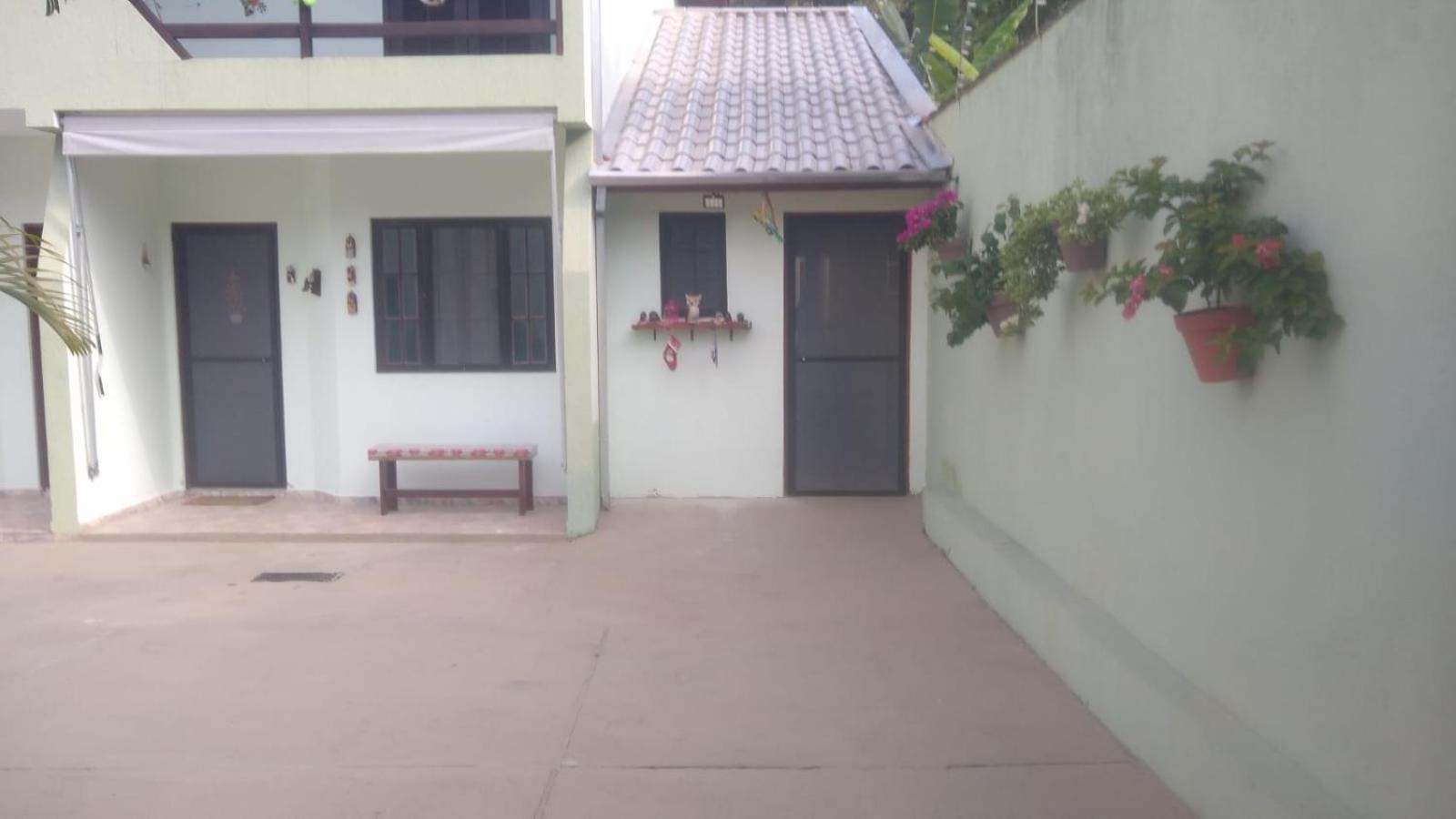 One-Bedroom House photo 2