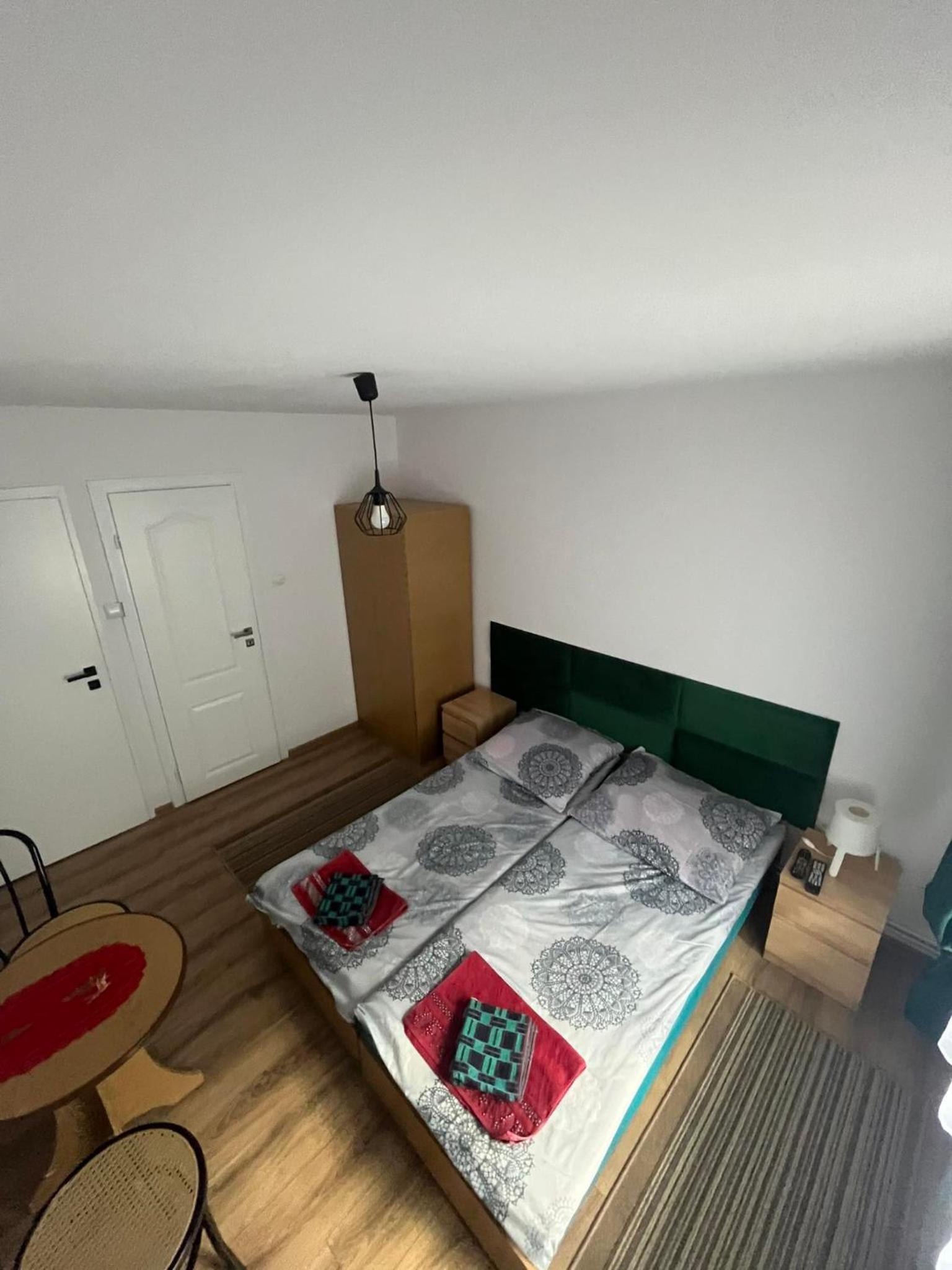 Large Double or Twin Room photo 2