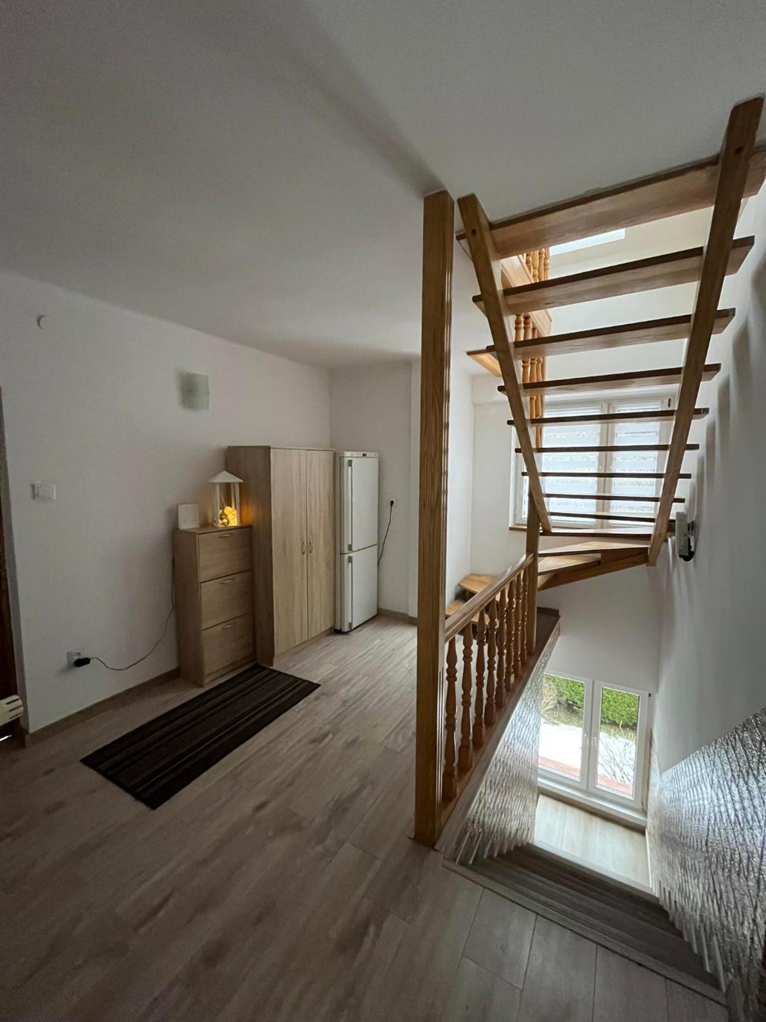 Basic Triple Room with Shared Bathroom photo 1