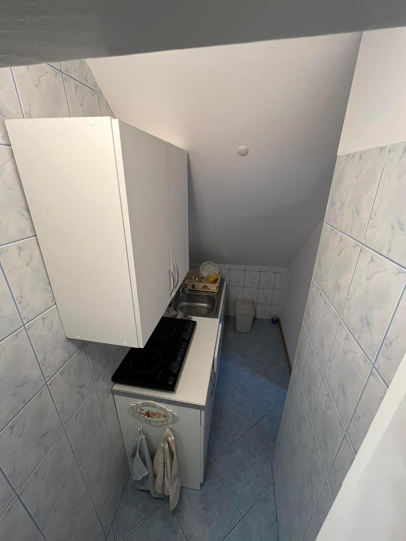 Standard Twin Room with Shared Bathroom photo 3