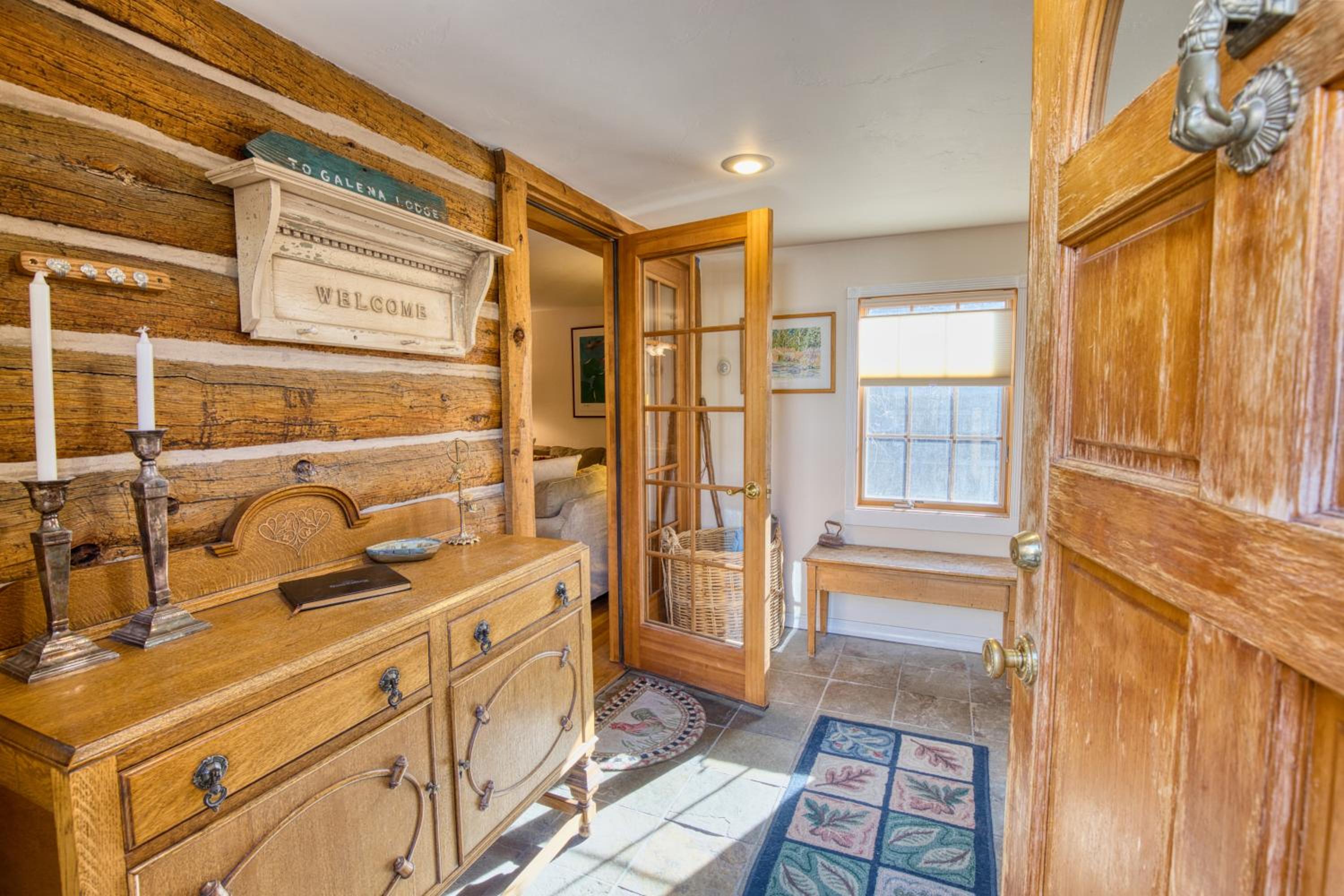 Three-Bedroom House photo 1