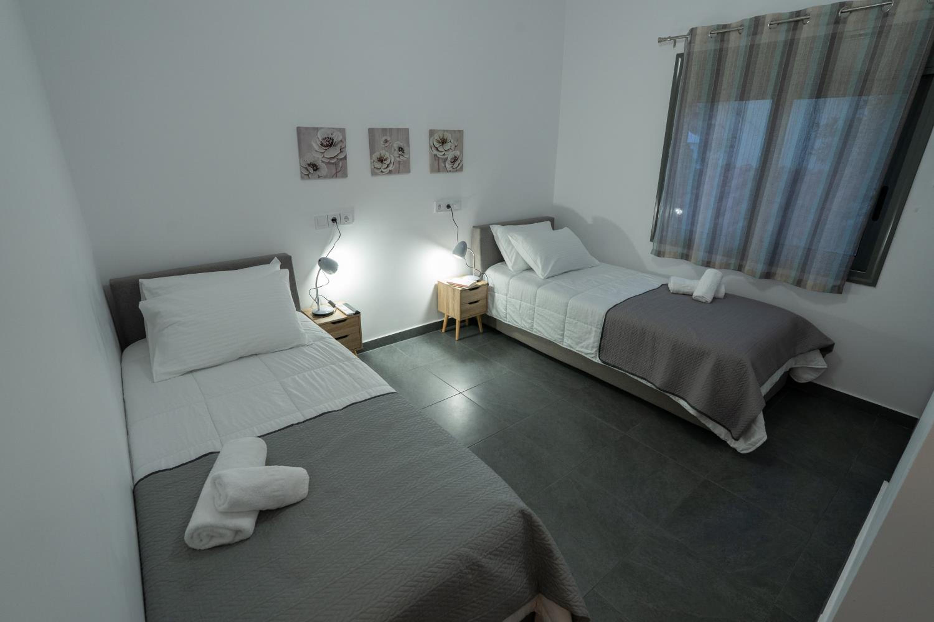 Two-Bedroom House photo 3