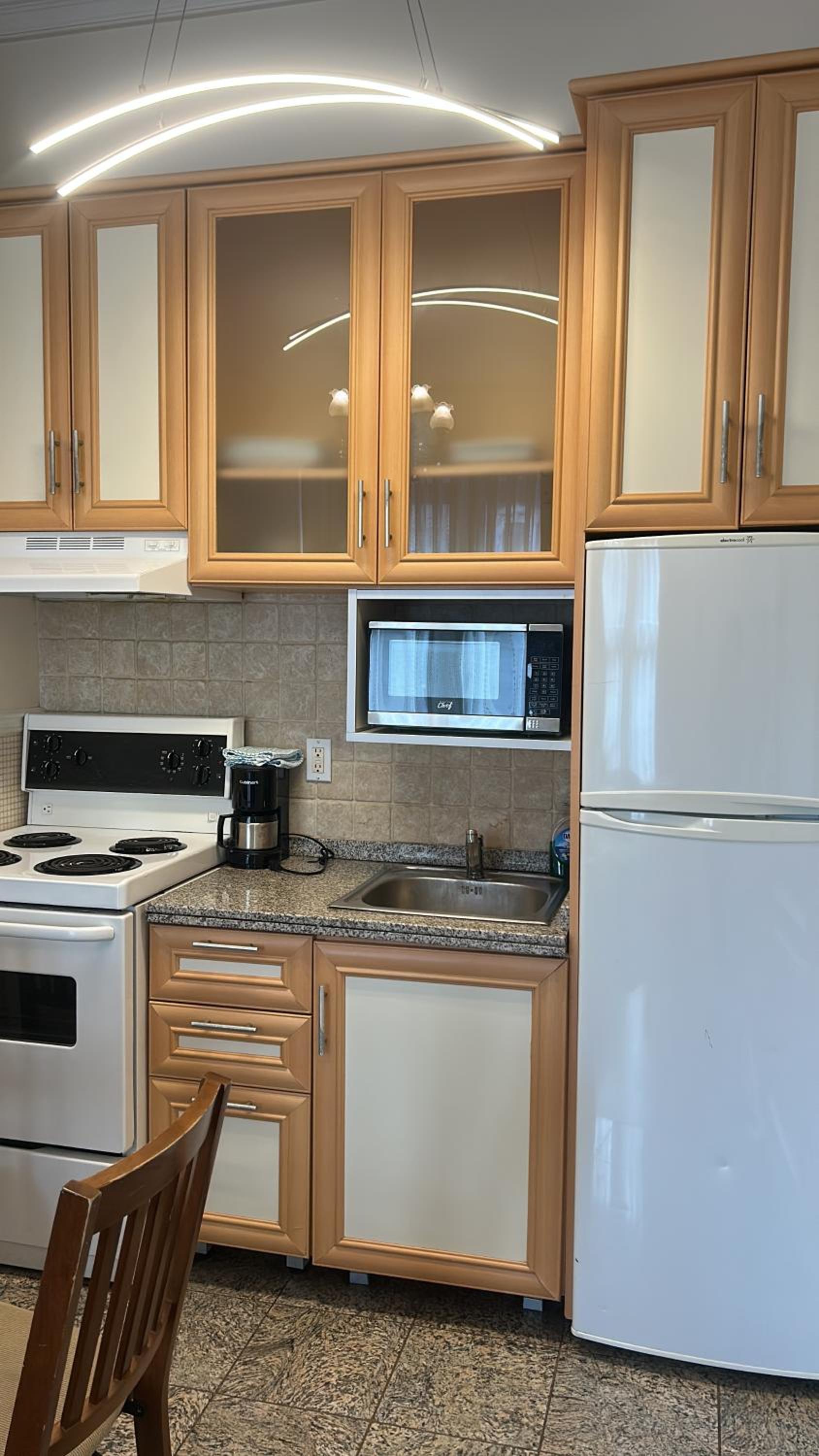 Deluxe Suite - Photo 12
