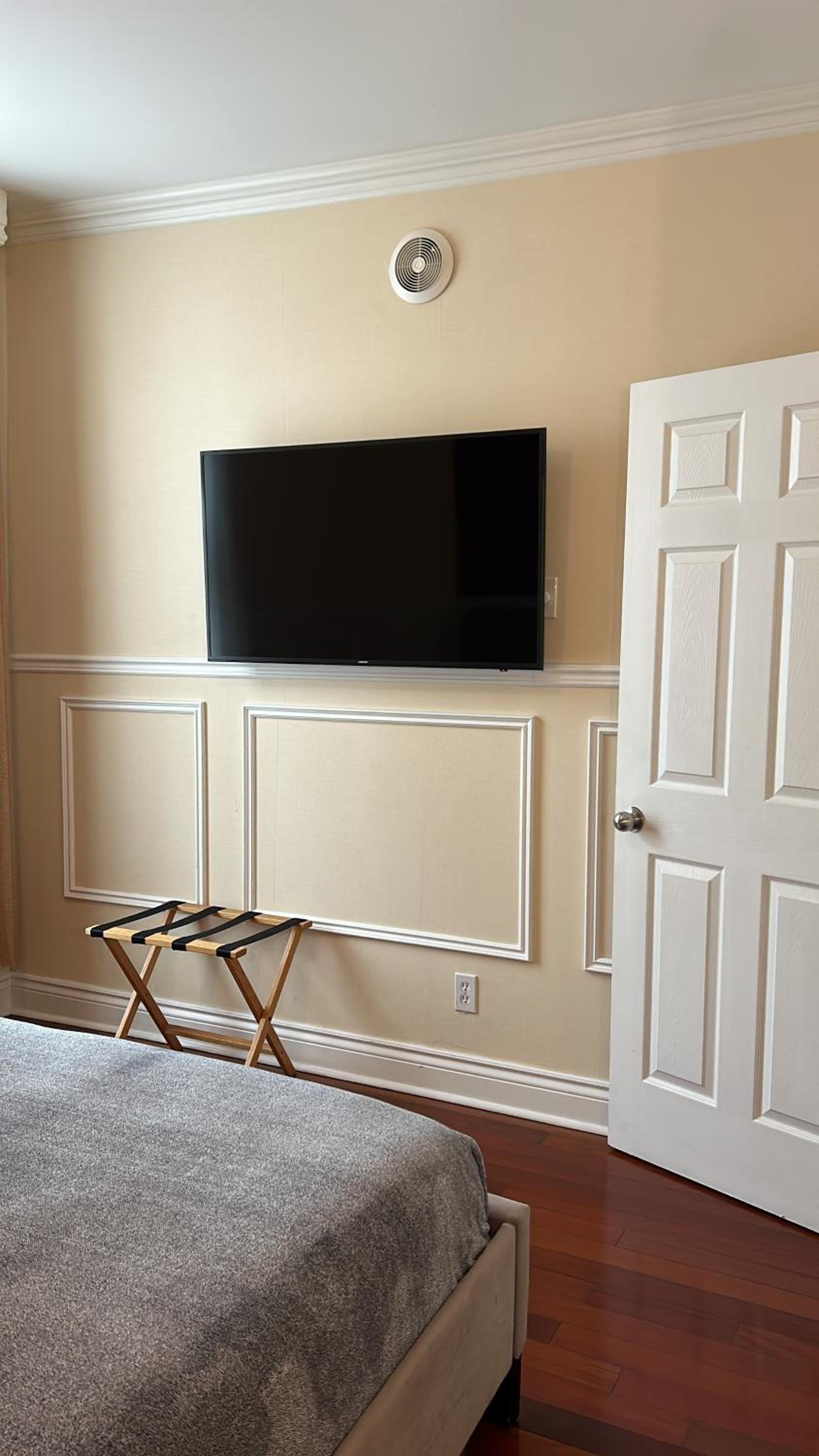 Deluxe King Suite - Photo 11