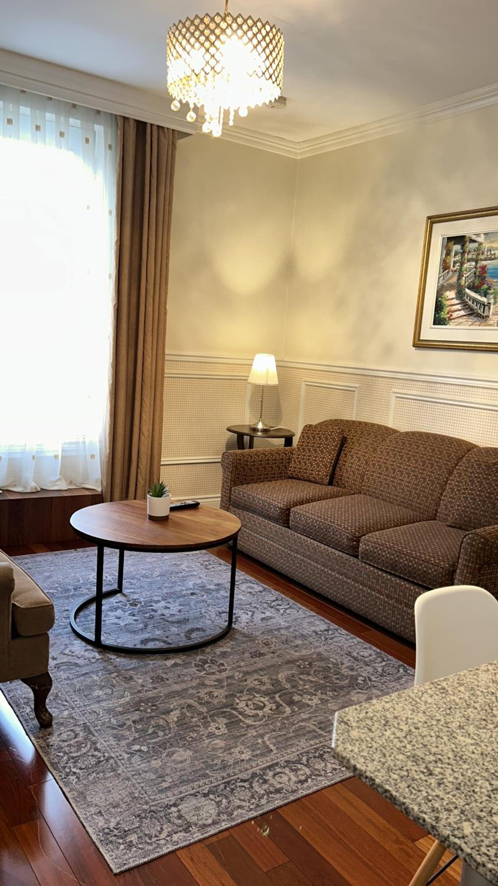 Deluxe King Suite - Photo 21