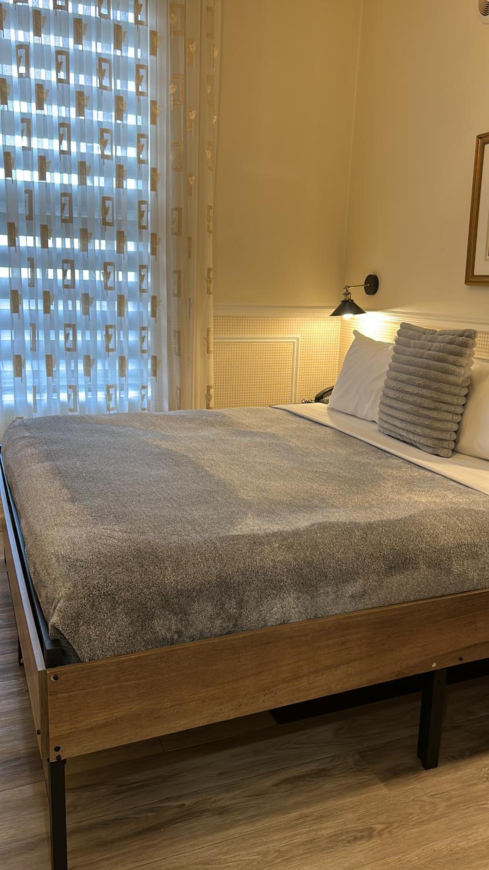 Deluxe Suite - Photo 1