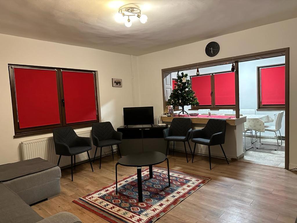 Four-Bedroom House photo 1