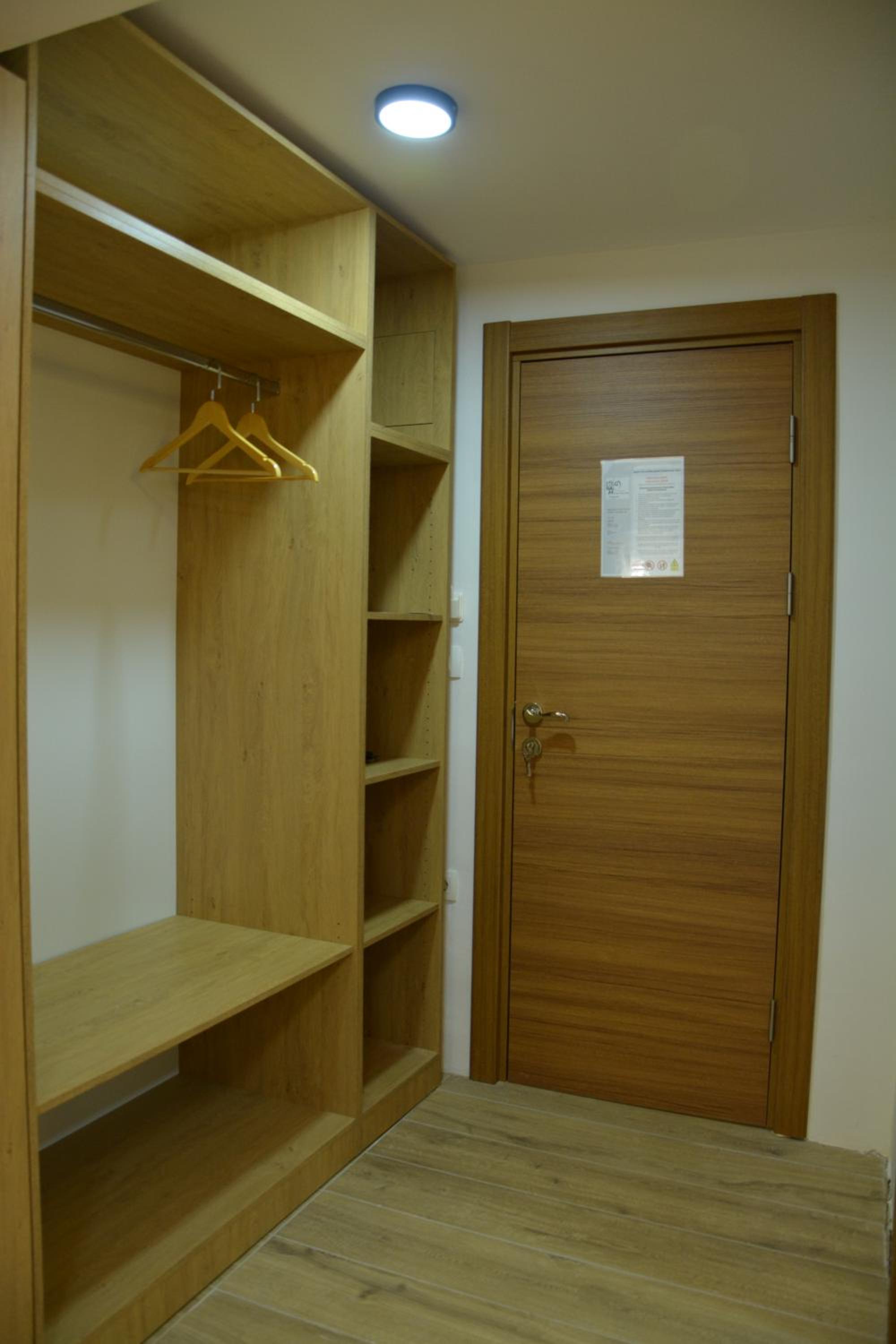 One-Bedroom Apartment photo 3