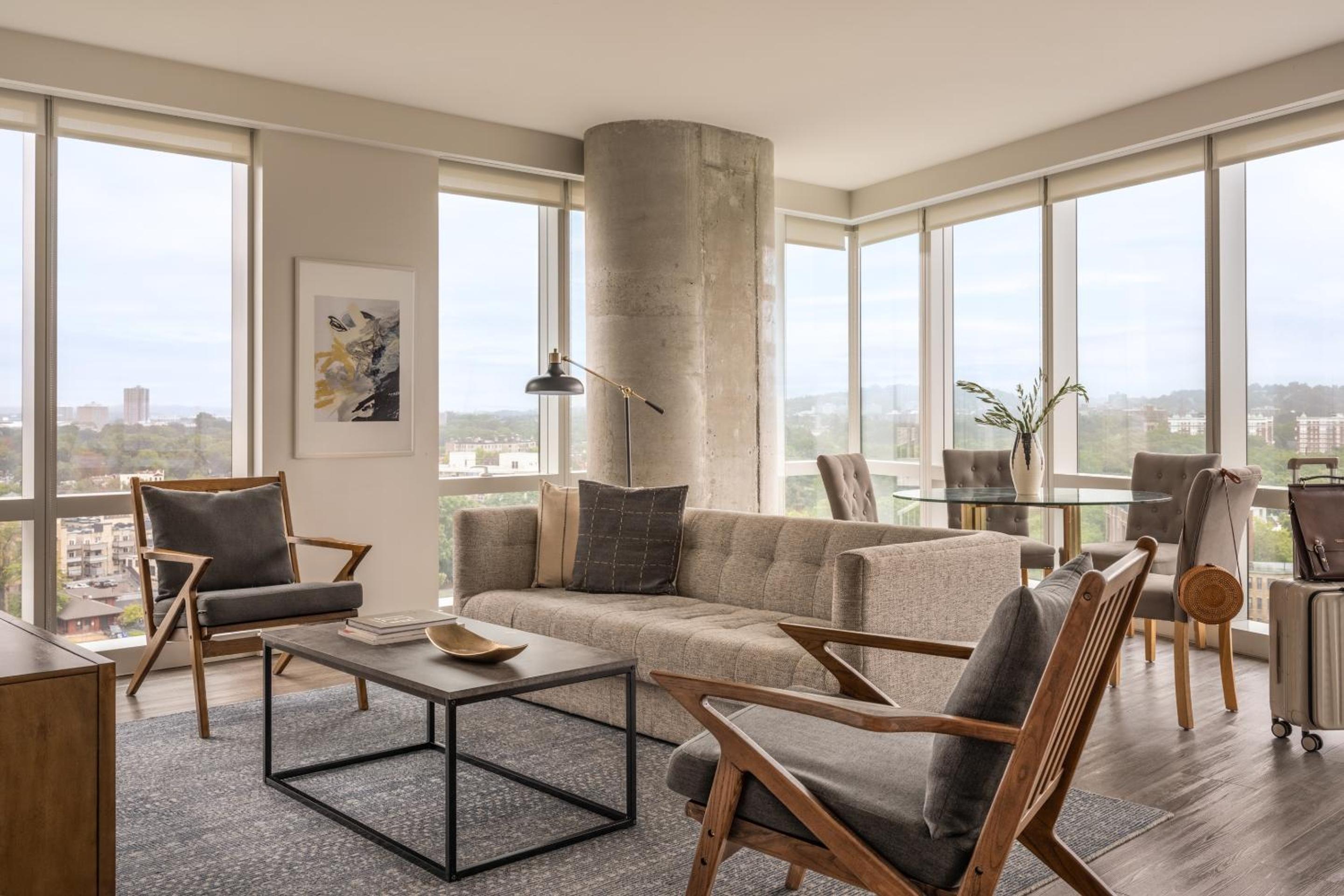 Three Bedroom, King and Queen (Virtual Front Desk)