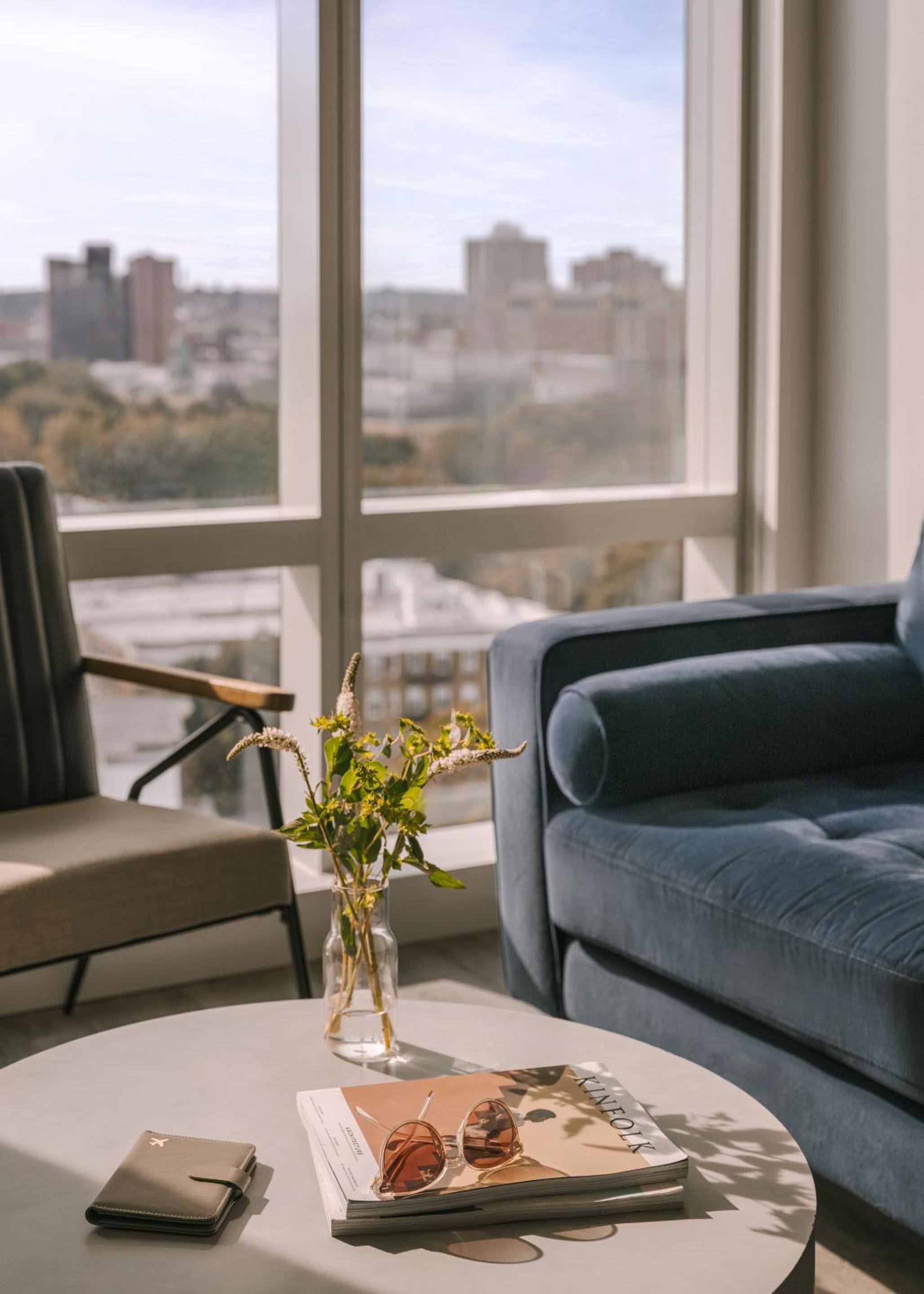 One Bedroom, Queen (Virtual Front Desk)