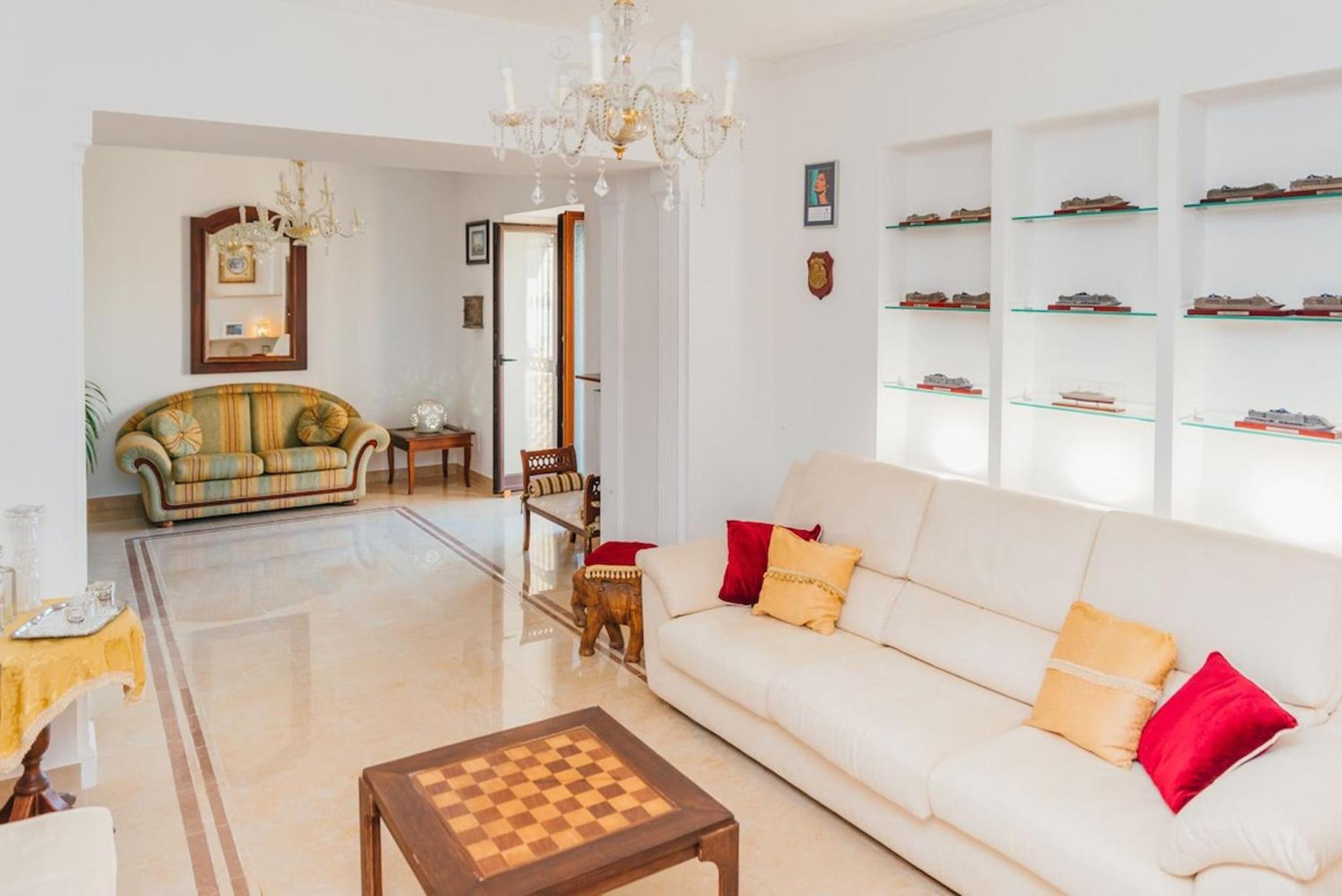 Villa photo 1