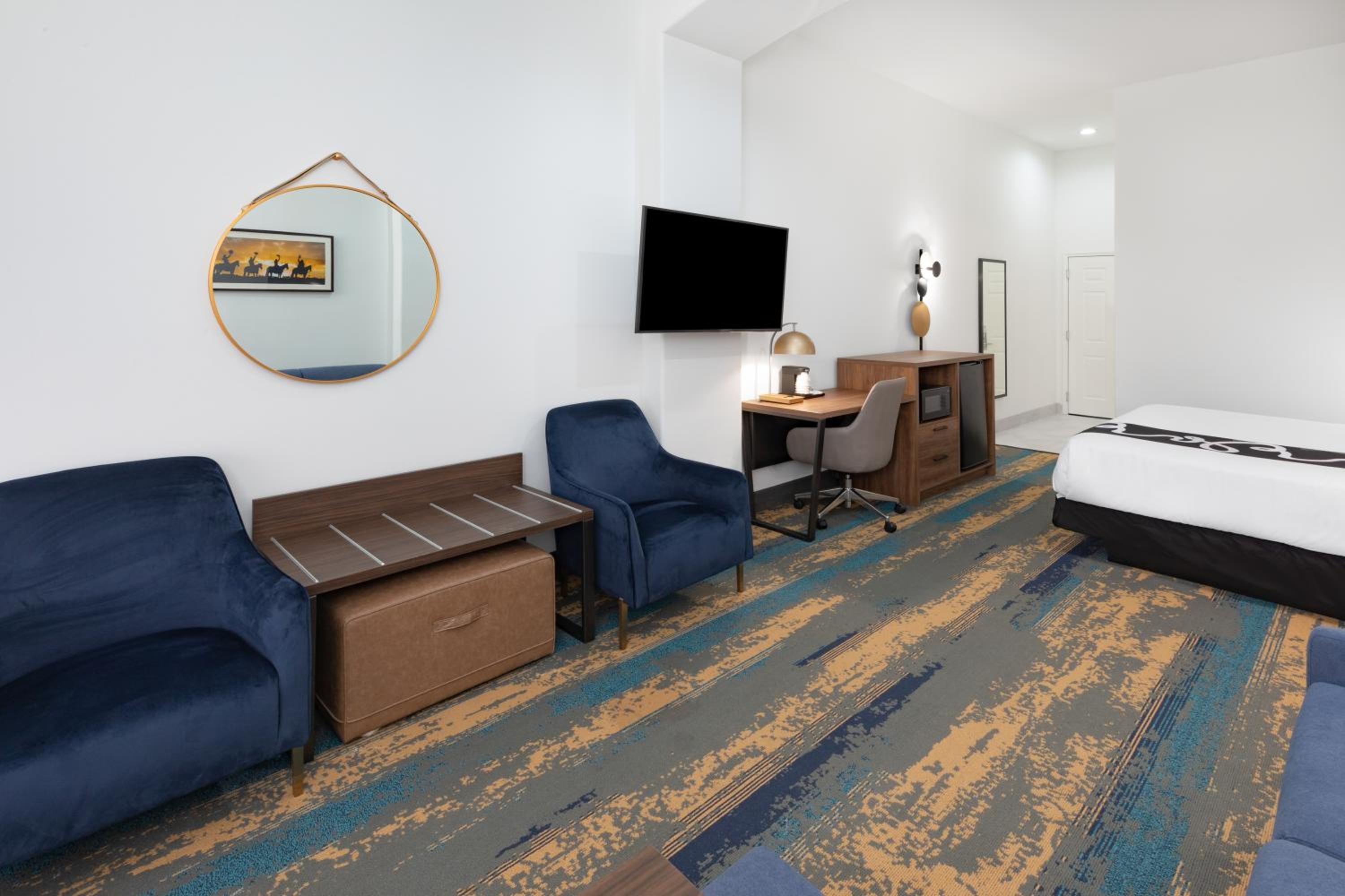 Executive King Room - Photo 2