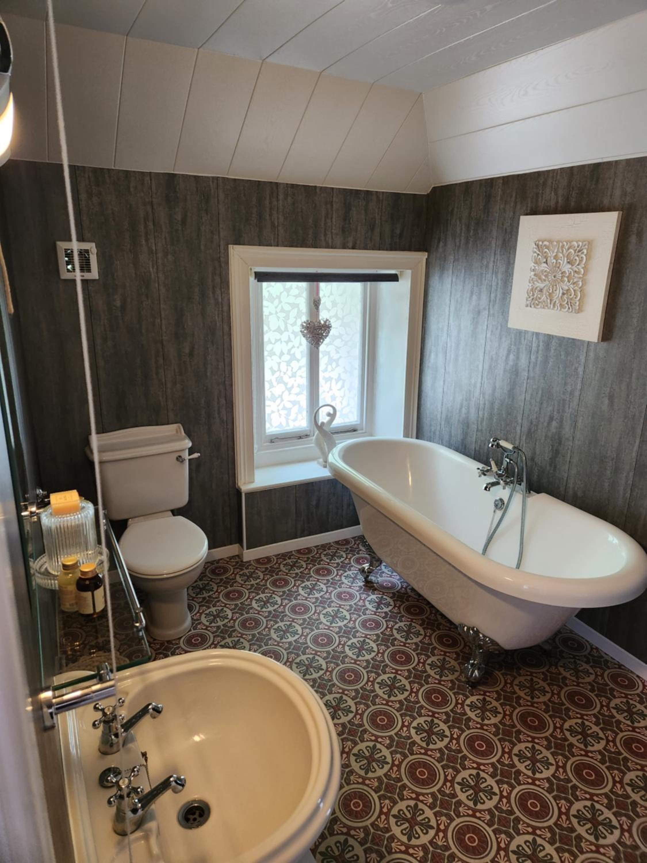 King Room with Balcony photo 3