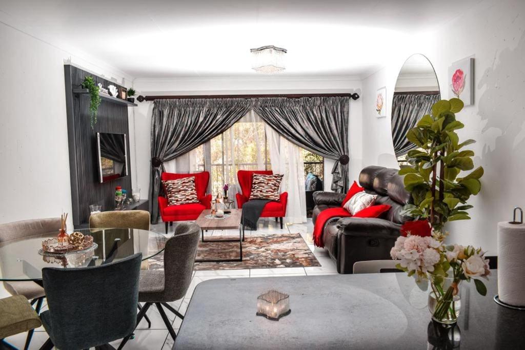 Two-Bedroom Apartment photo 2