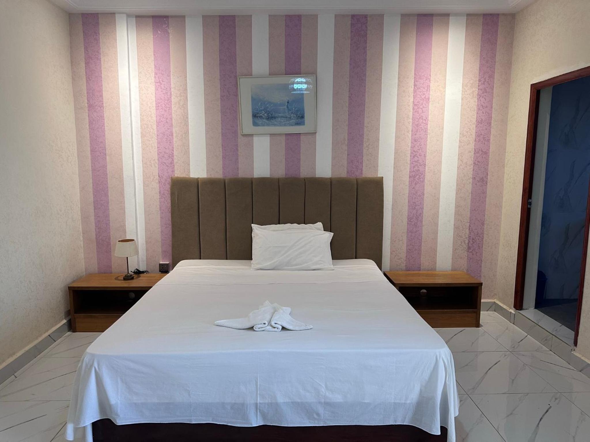 King Room with Pool View photo 2