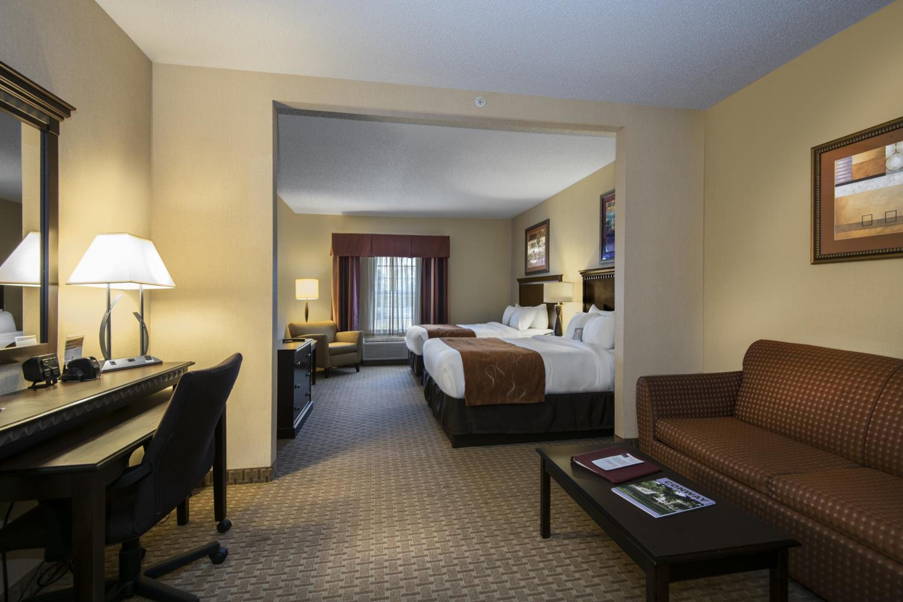 Queen Suite with Two Queen Beds - Non-Smoking - Photo 2