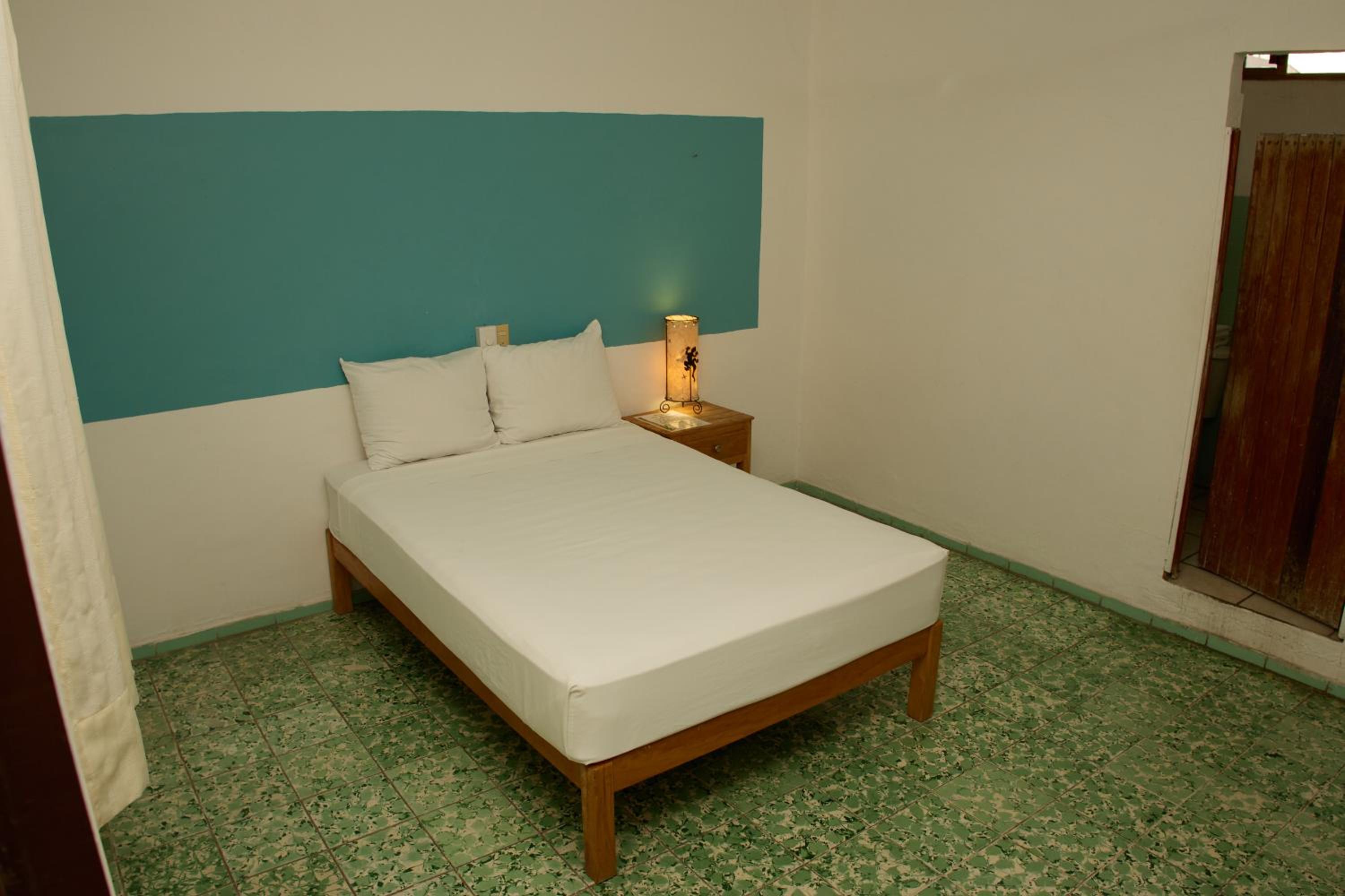 Standard Queen Room photo 3