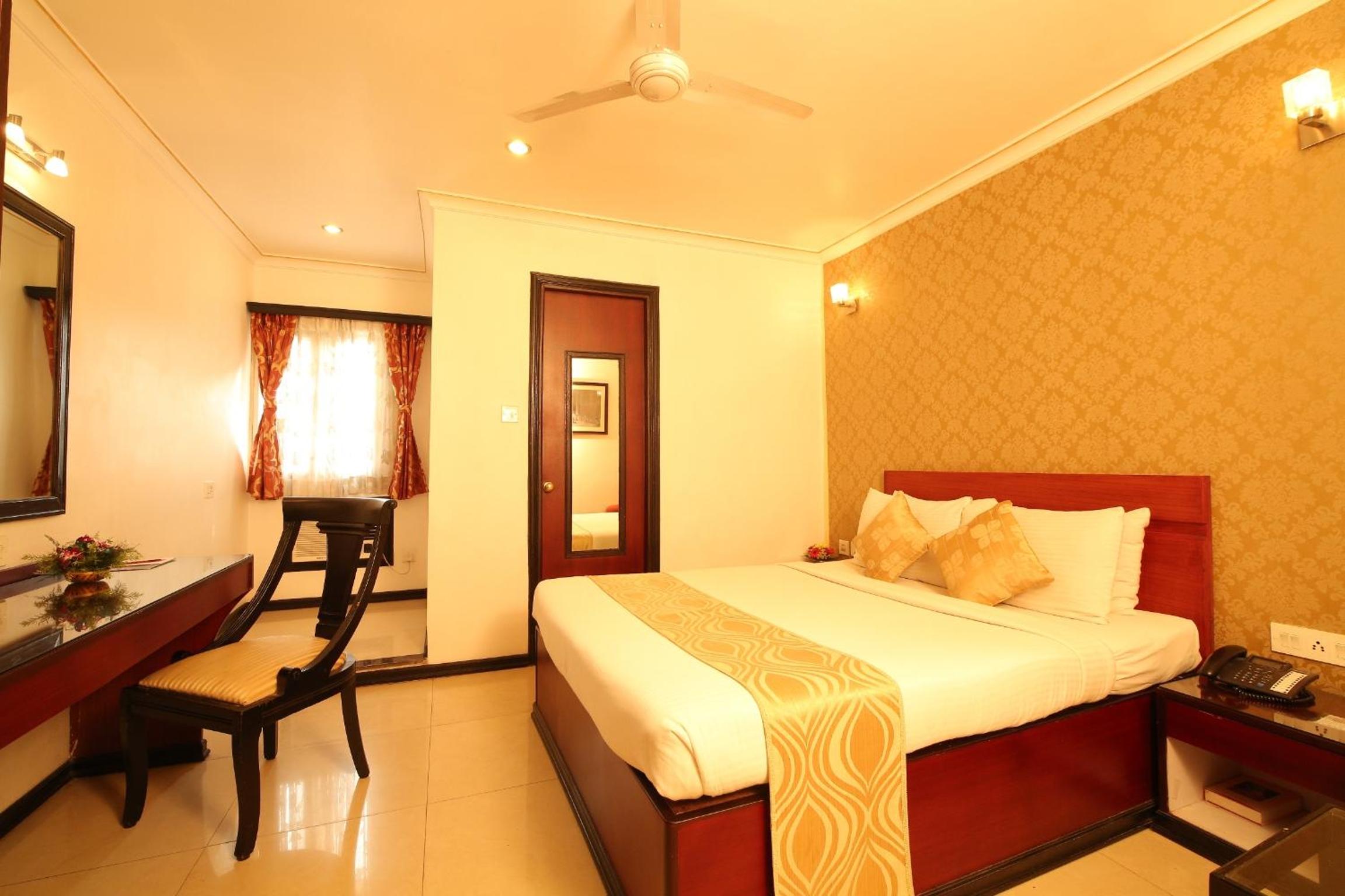 Deluxe Room - Photo 11
