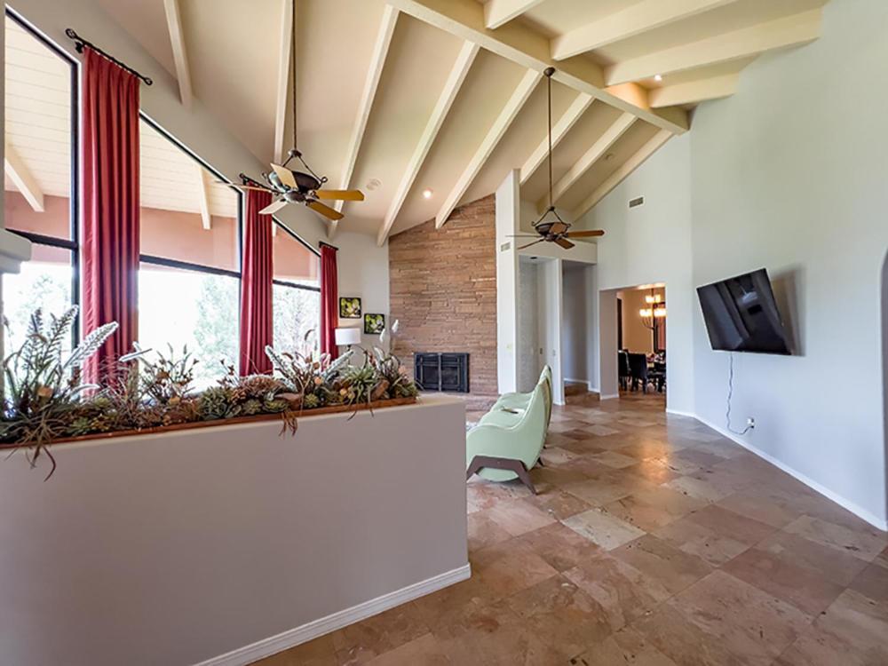 Four-Bedroom House photo 2